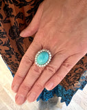 Bague Retro Pompadour Cabochon Turquoise Diamants Platine Or Gris 18 Carats