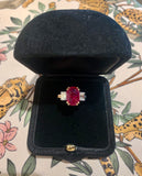 Bague Rubis Mozambique Non Chauffé 4.04 Carats Diamants Or Gris 18 Carats (Certifié)