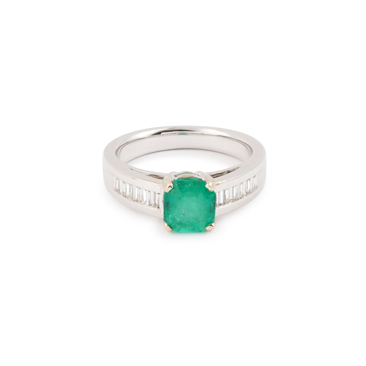 Certified 1.35 Carats Colombian Emerald Diamonds 18 Carats white Gold Ring