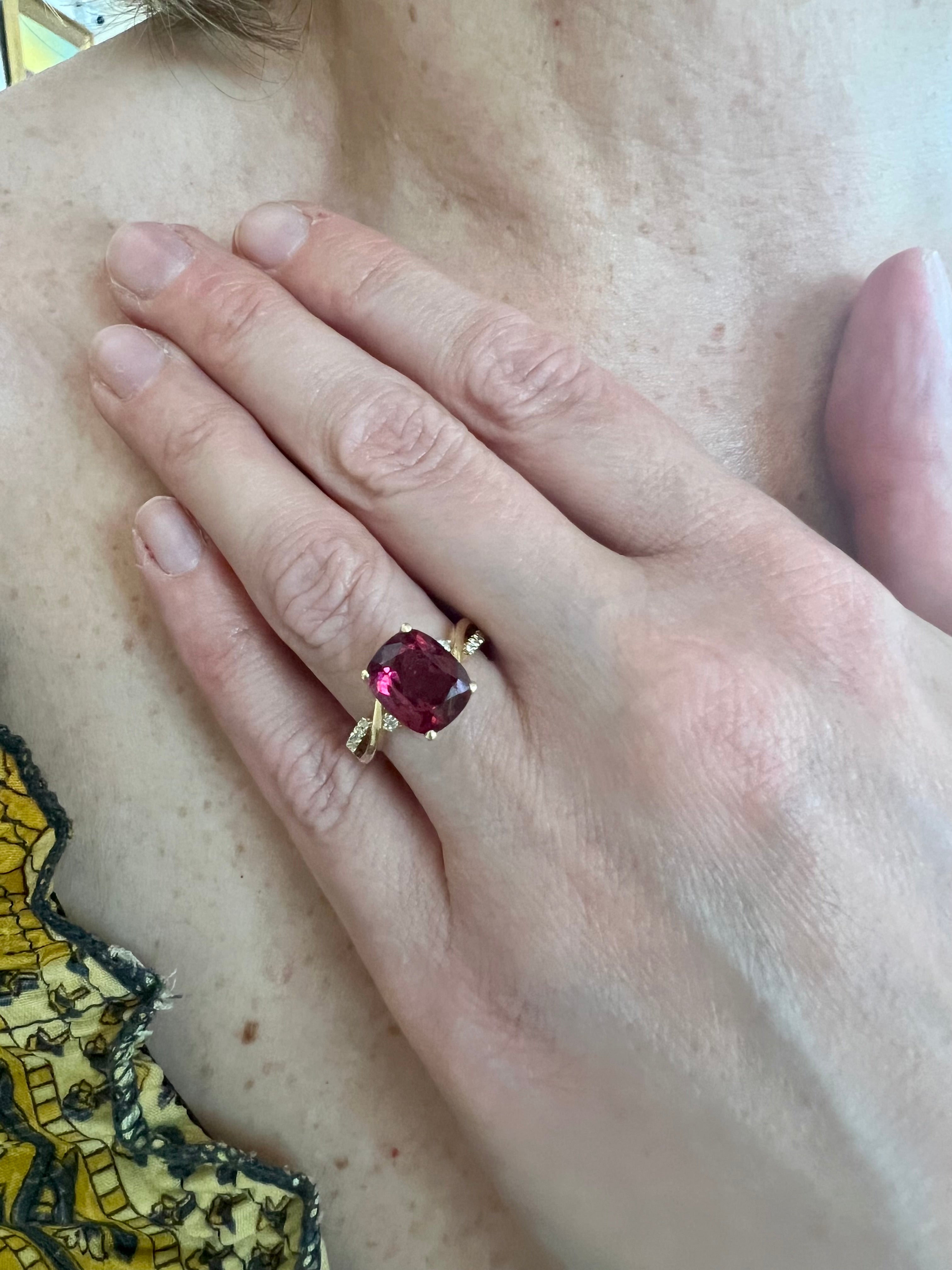 Bague Rubellite Diamants Or Jaune 18 Carats