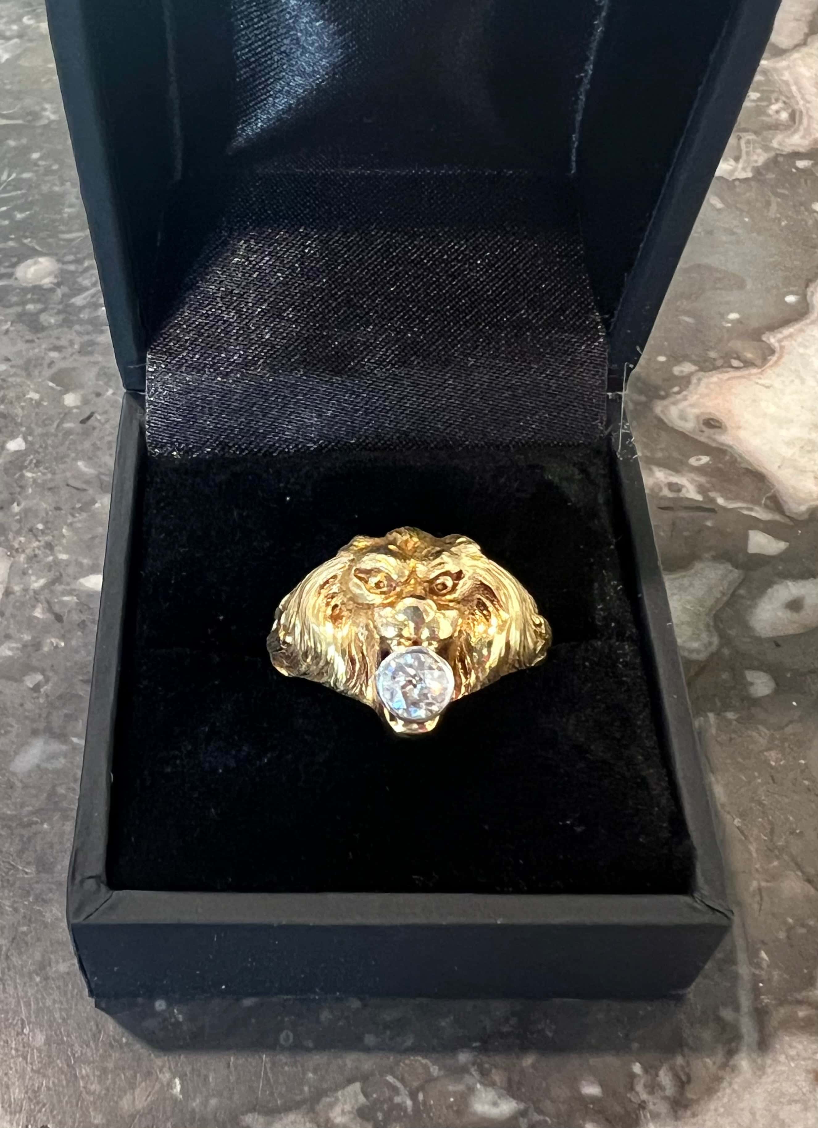 0.35 Carats Diamond 18 Carat Yellow Gold Lion Signet Ring