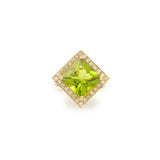 6.13 carats Peridot 0.50 Carats Diamonds 18 Carats Yellow Gold Ring