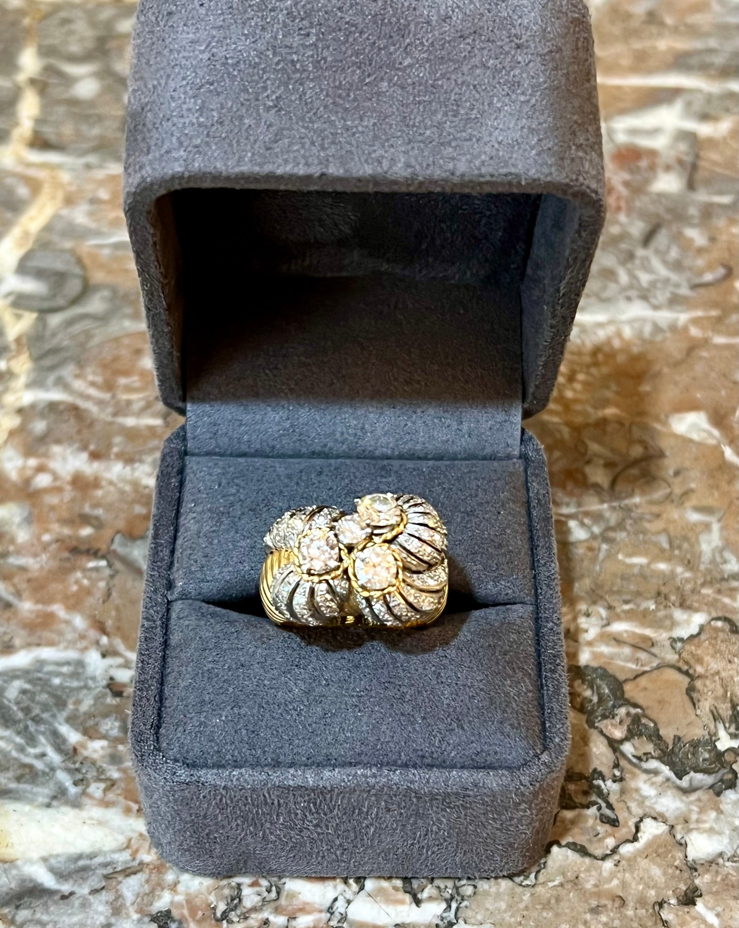 Retro 2 Carats Diamonds Platinum 18 Carats Yellow Gold Cocktail Ring