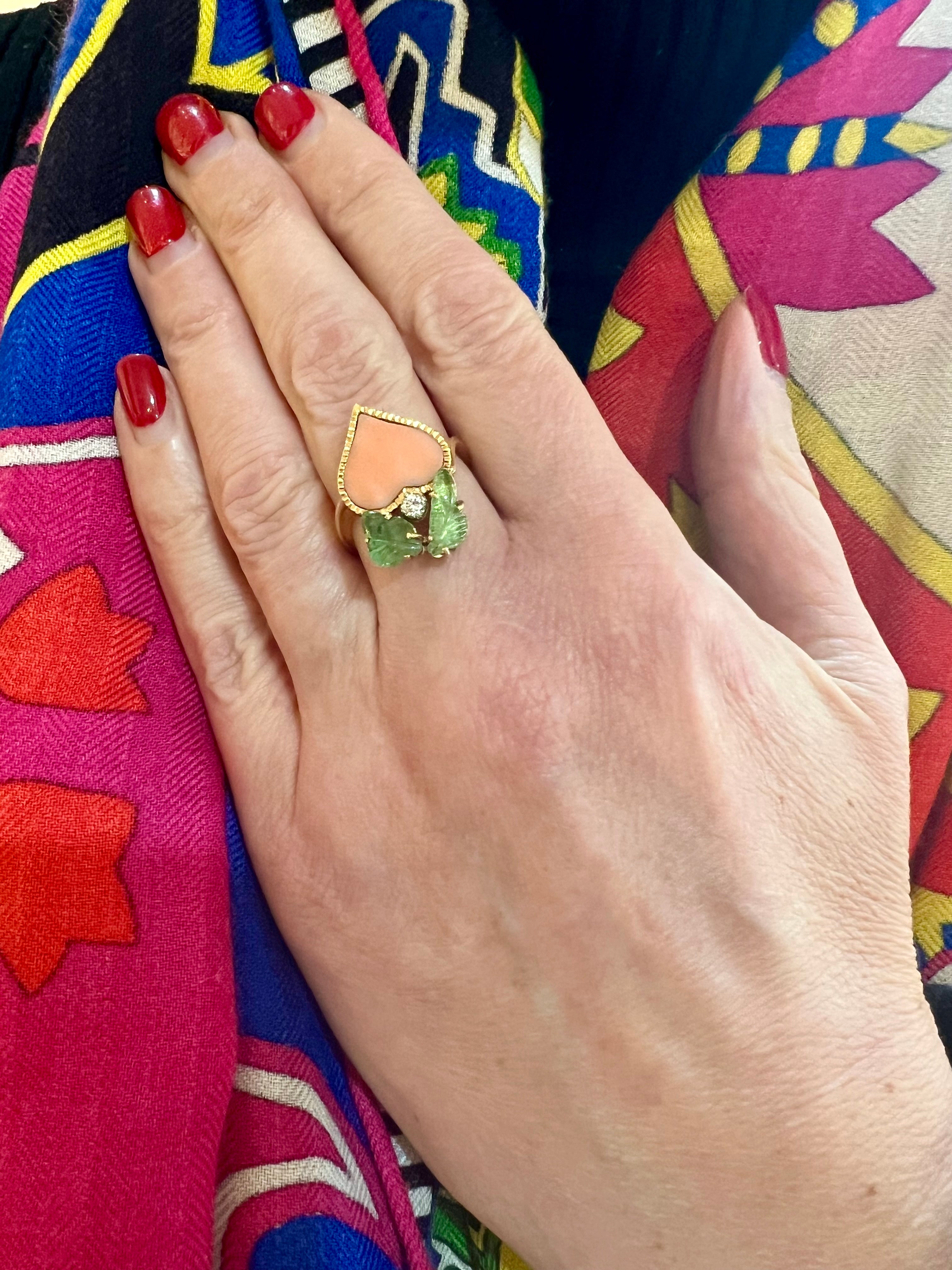 Bague Cœur Corail Emeraudes Diamant Or Jaune 18 Carats