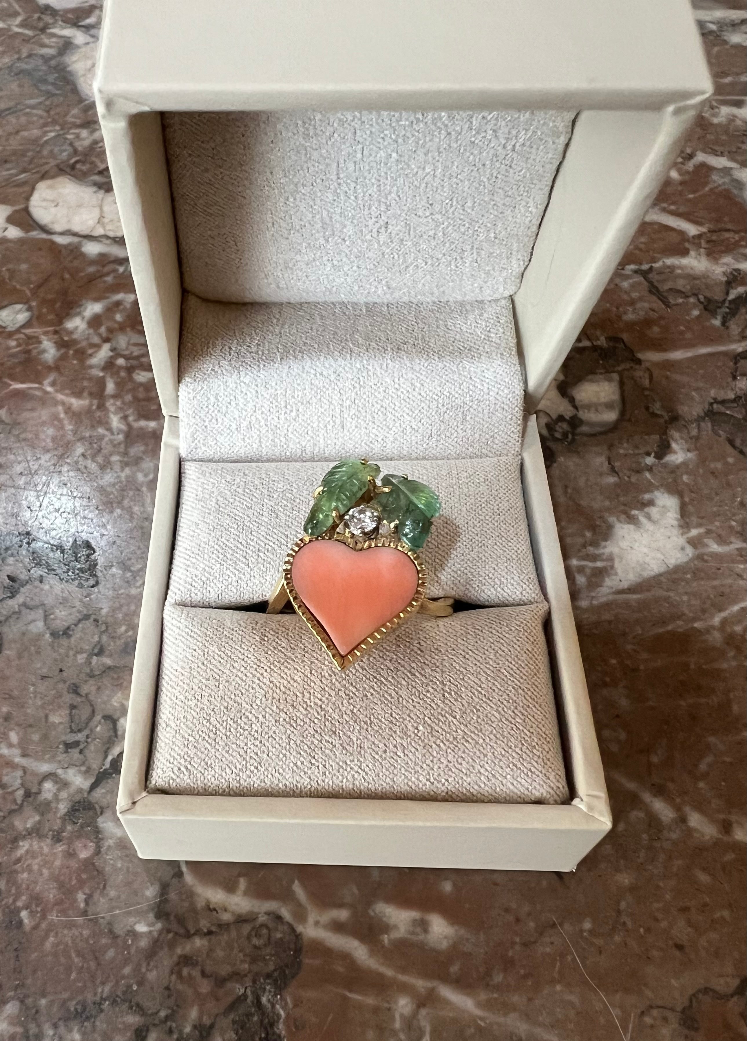 Bague Cœur Corail Emeraudes Diamant Or Jaune 18 Carats