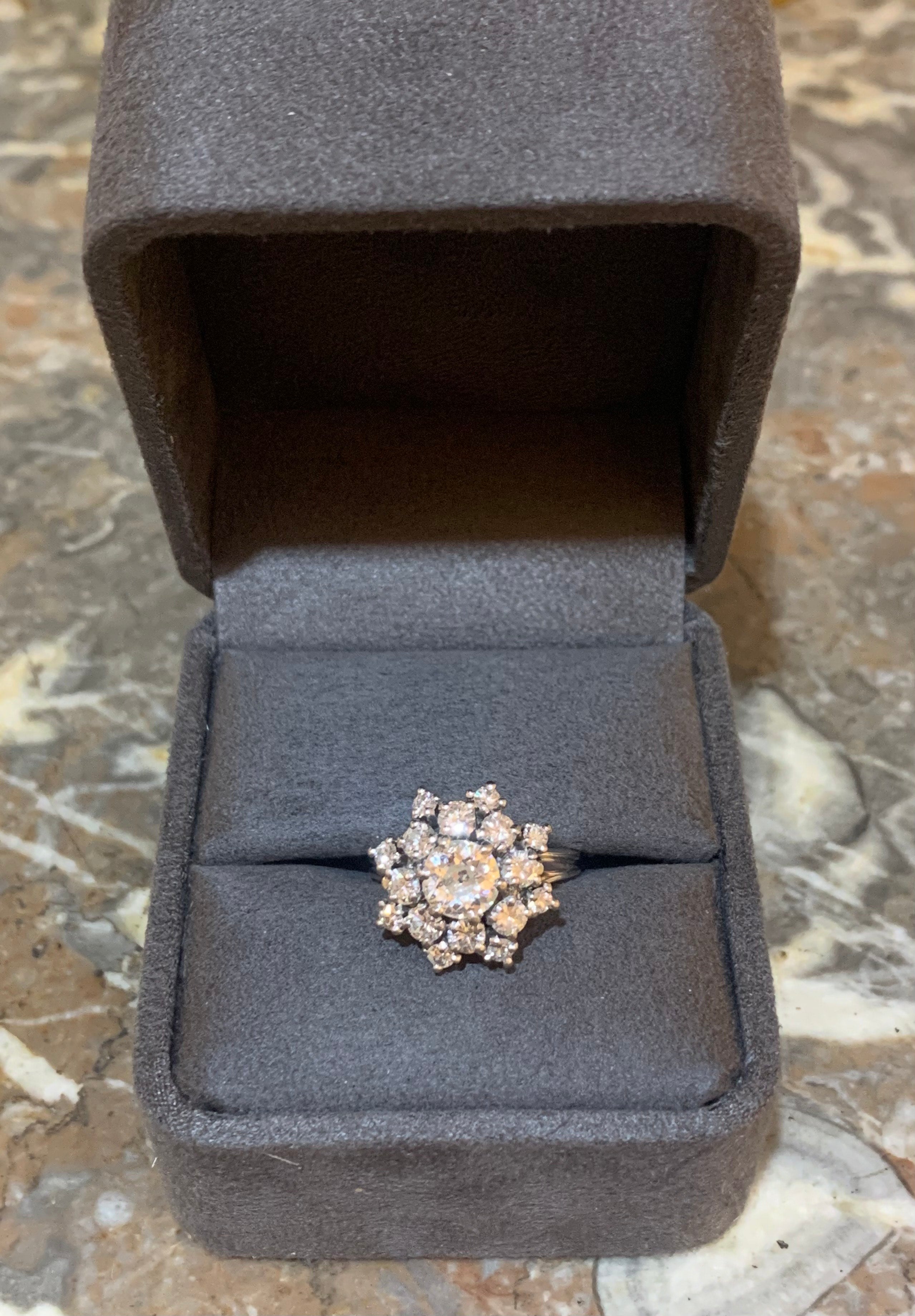 Bague Marguerite Diamants 1.80 Carats Platine