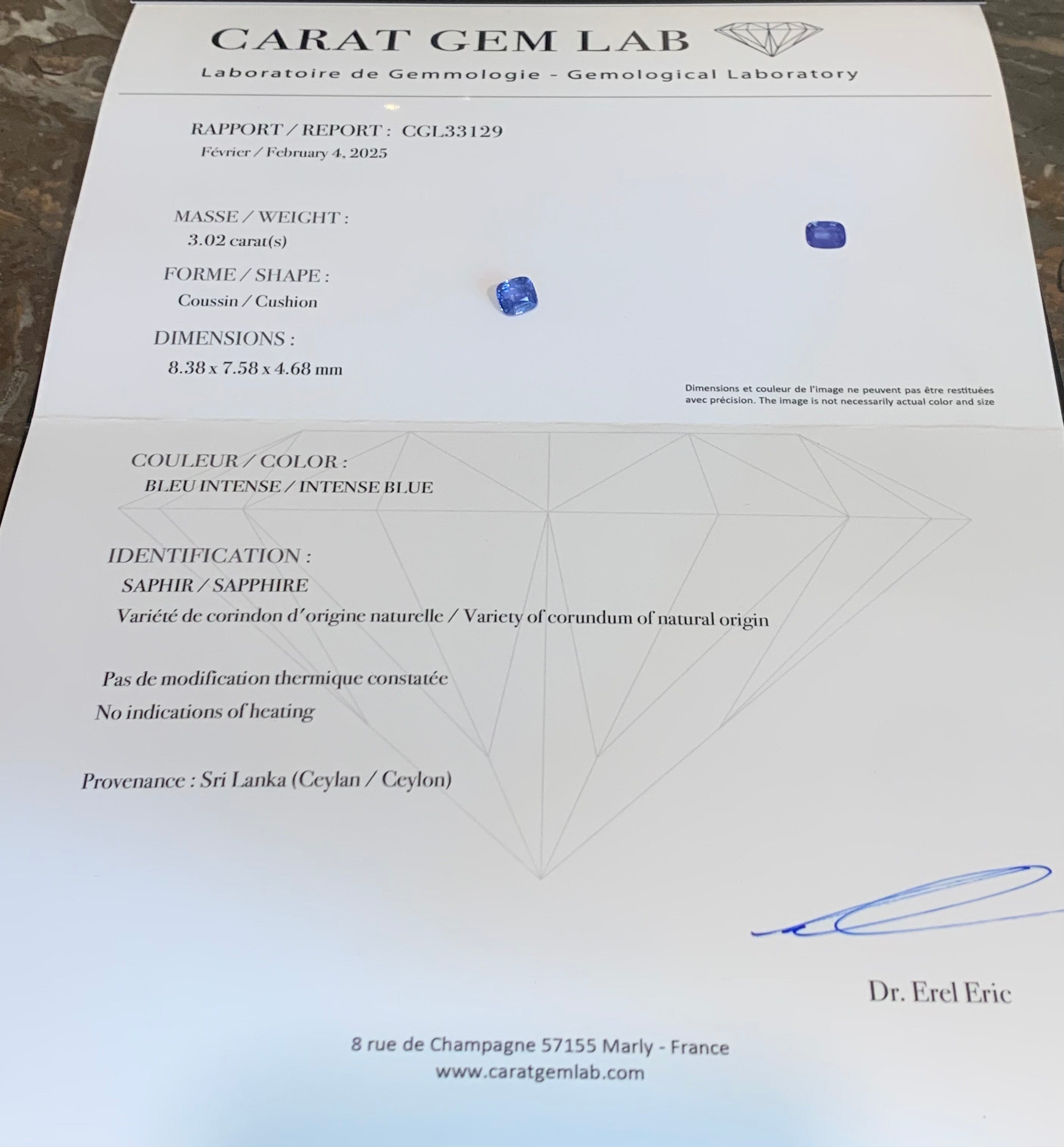 Certified 3.02 Carats Unheated Cushion-Cut Sapphire Diamonds 18 Carats White Gold Ring