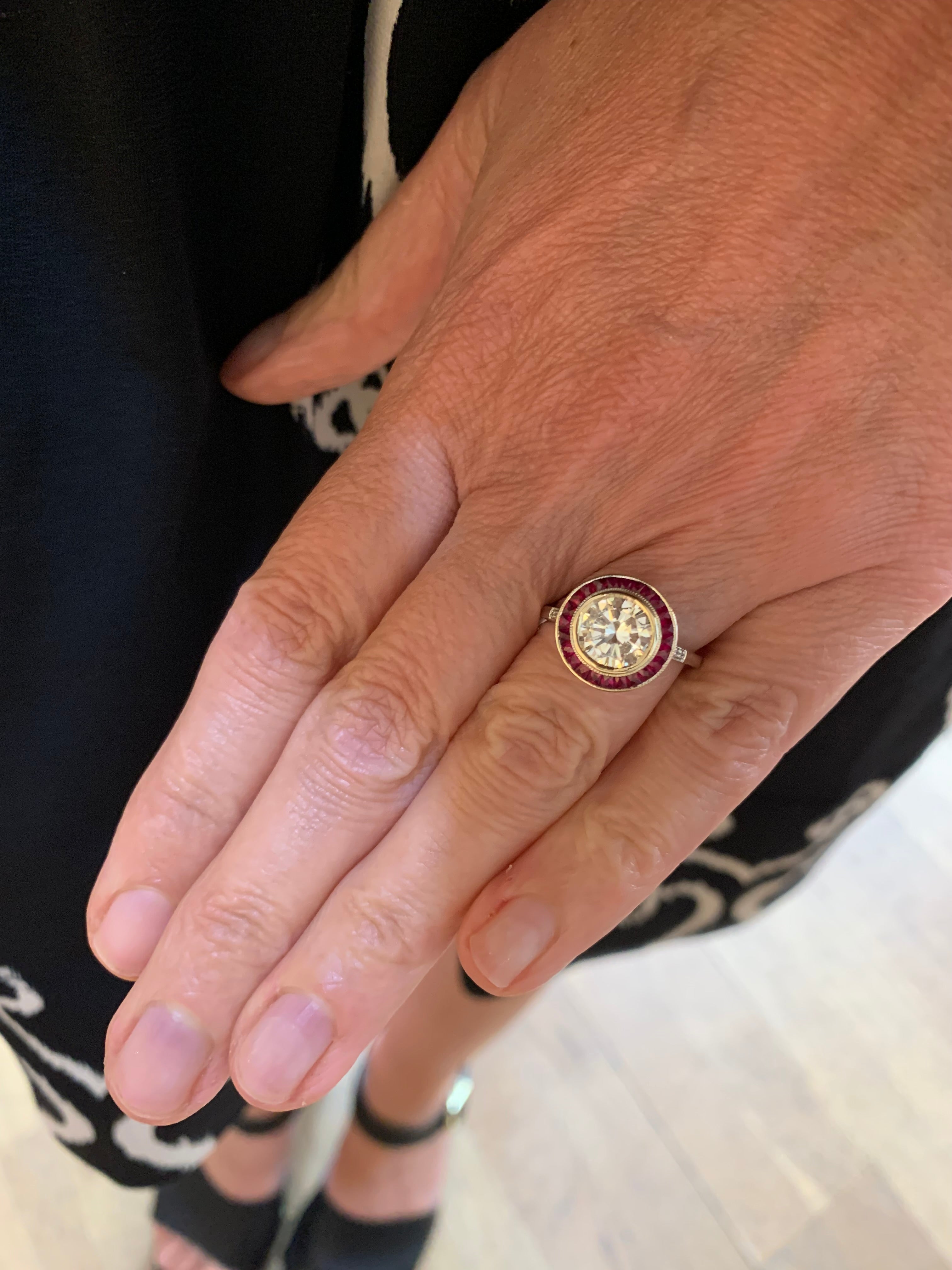 Bagues de fiancailles Bague Style Art Deco Diamants Rubis Or Gris. Les Pierres de Julie