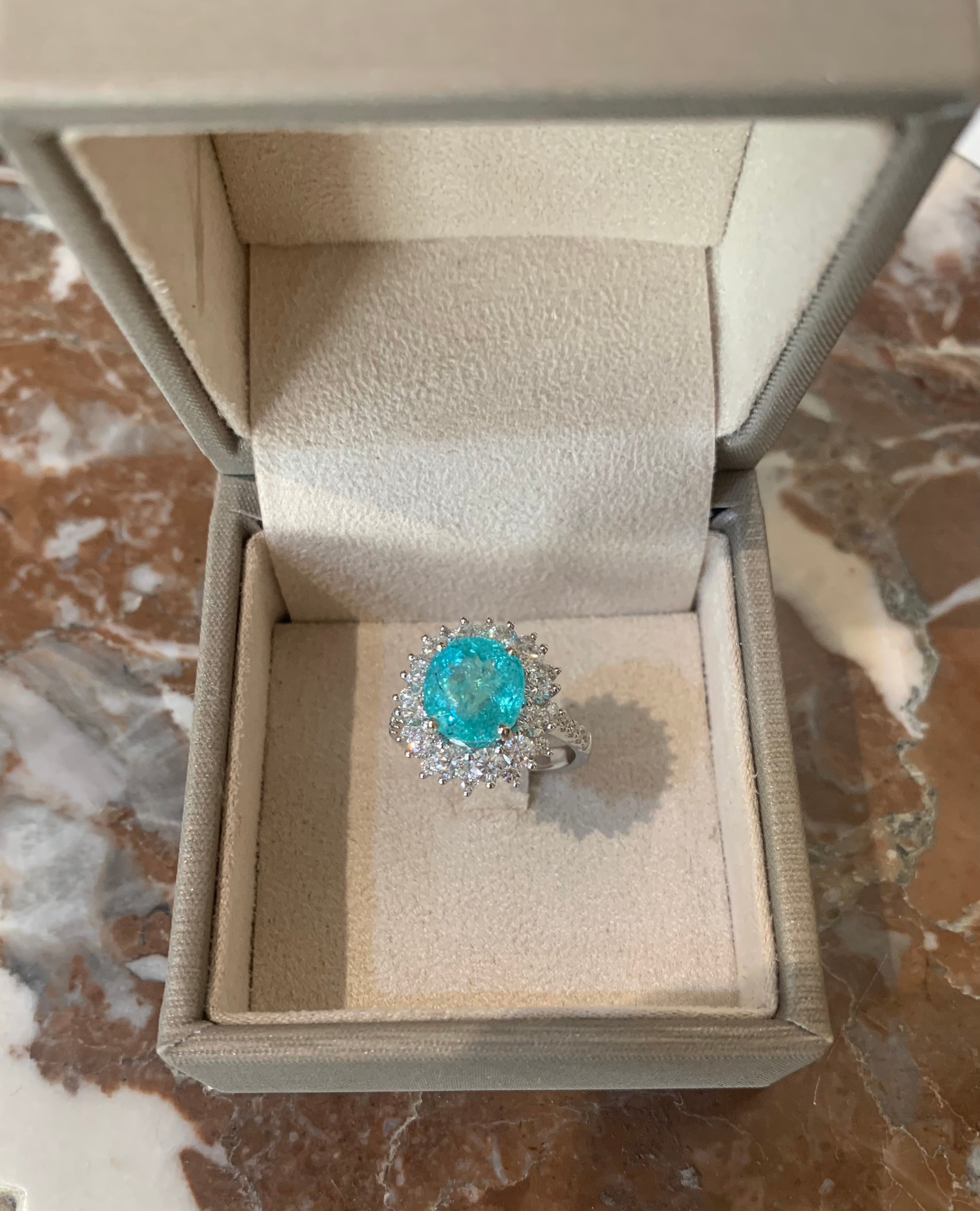 Certified 4.22 Carats Paraïba Tourmaline 1.60 Carats Diamonds 18K White Gold Ring