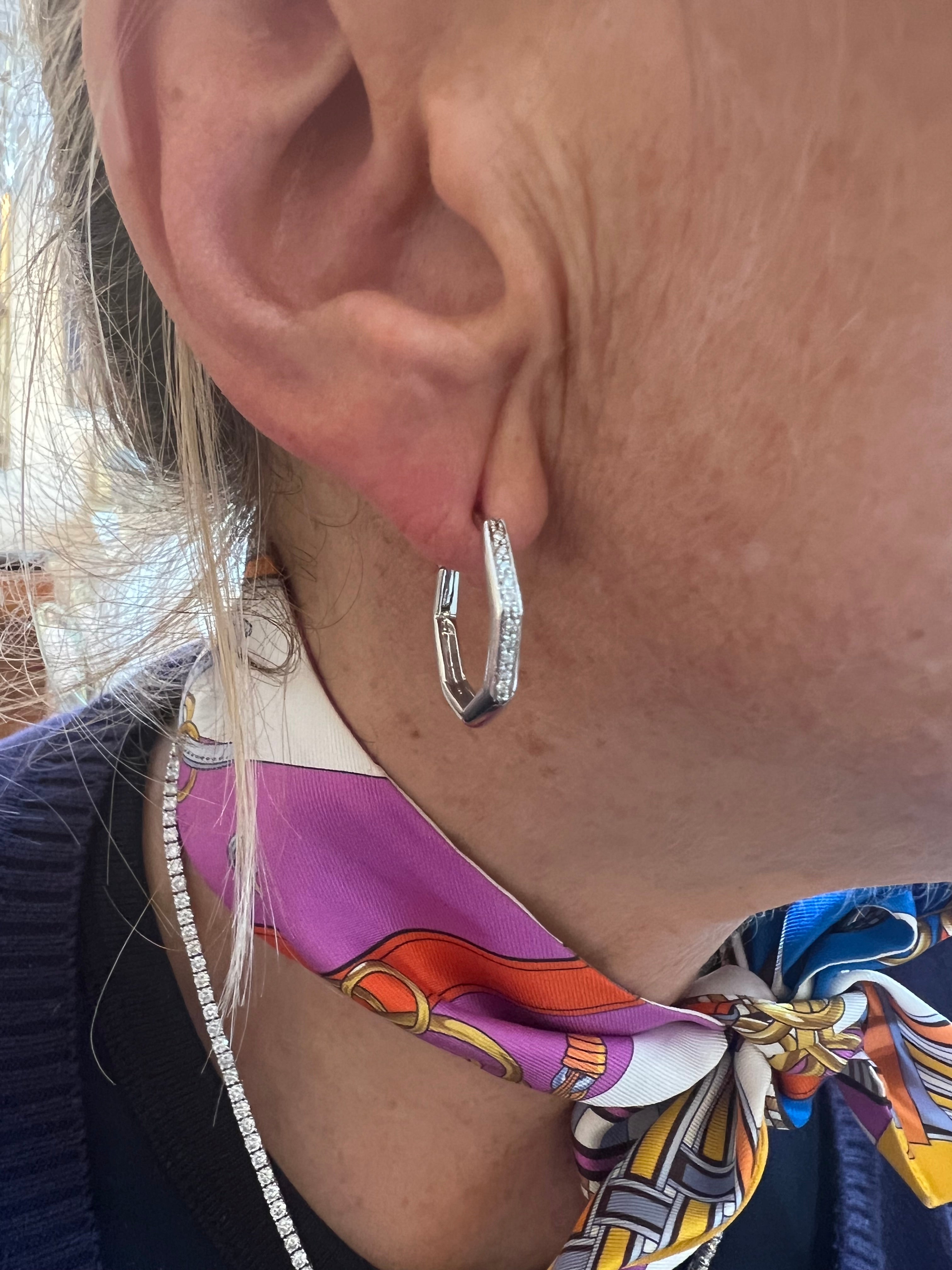 Boucles d'oreilles pierres transparentes - , site de vente en Boucles d'oreilles pierres transparentes - , site de vente en