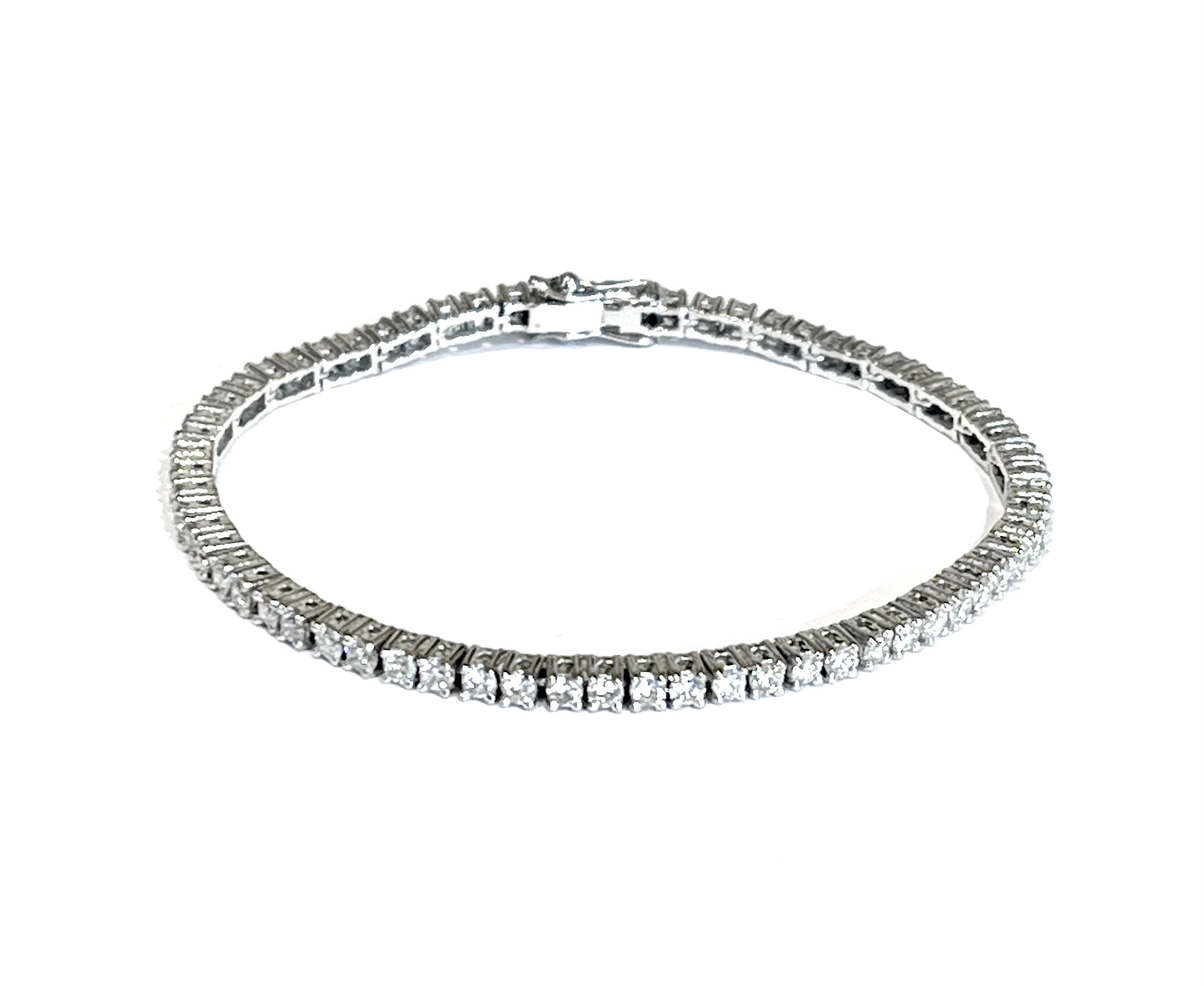 Bracelet Tennis 3.25 Carats Diamants Or gris 18 Carats