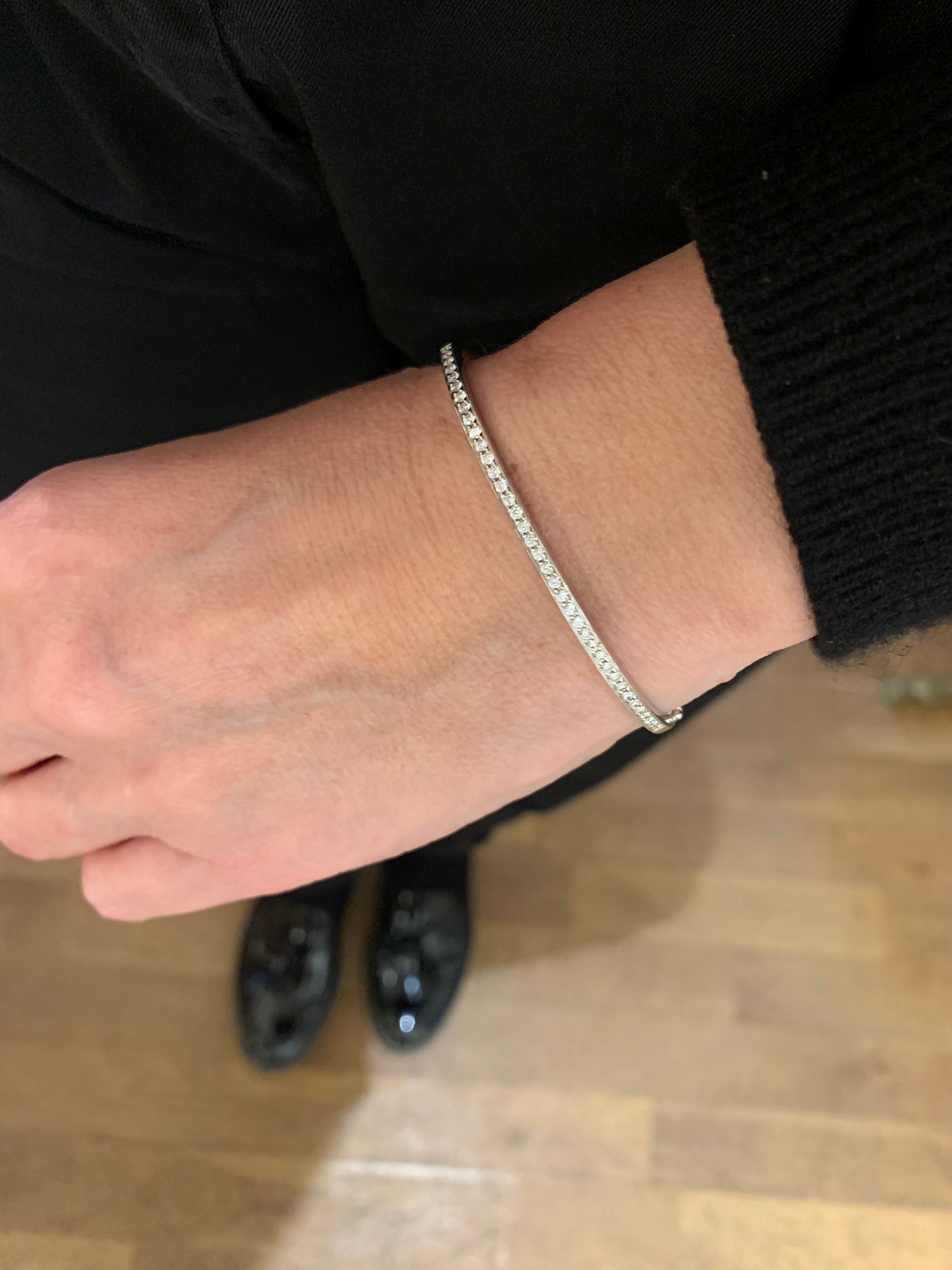 Bracelet Jonc Pavé Diamants Or Gris 18 Carats