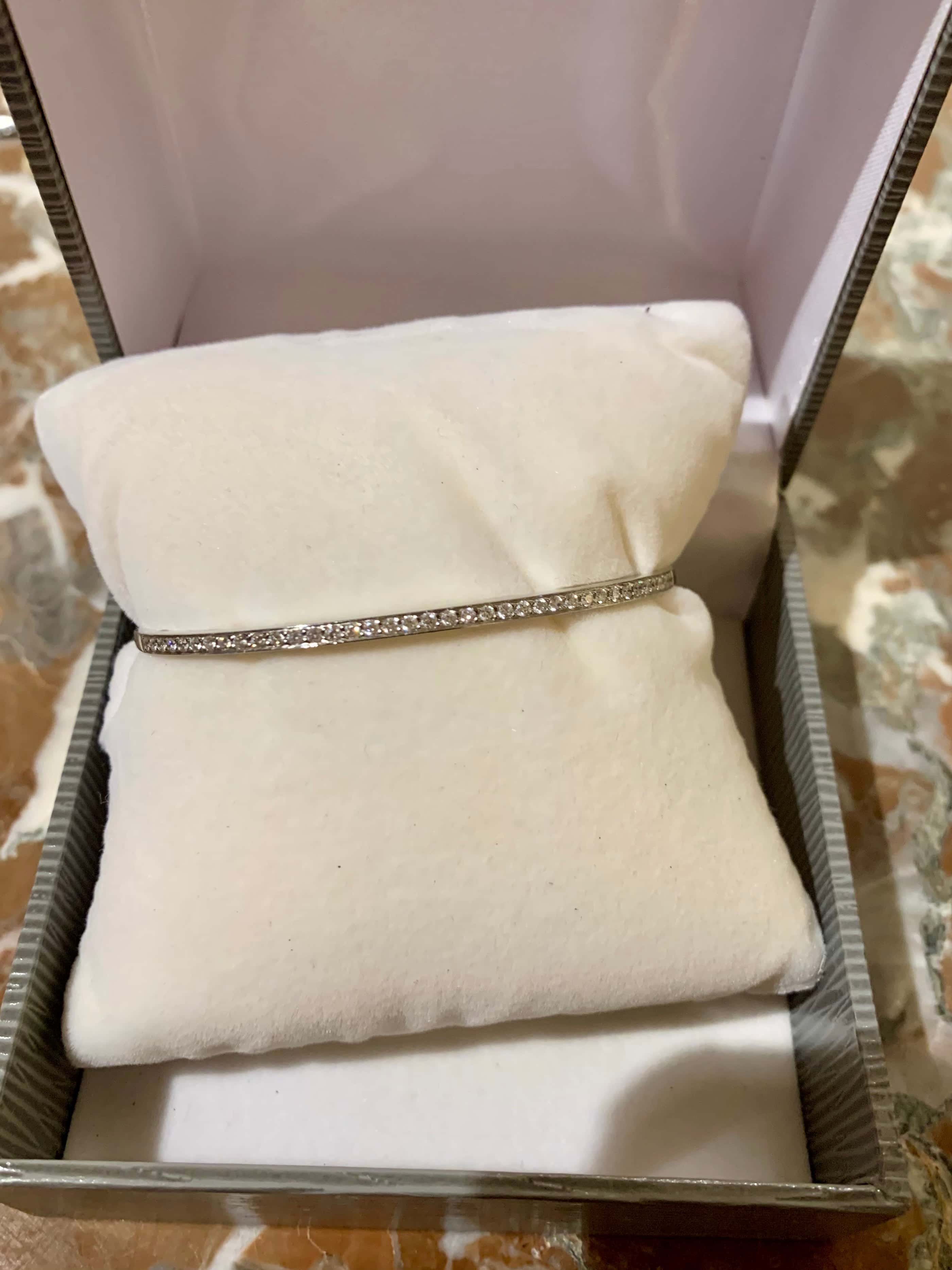 Bracelet Jonc Pavé Diamants Or Gris 18 Carats