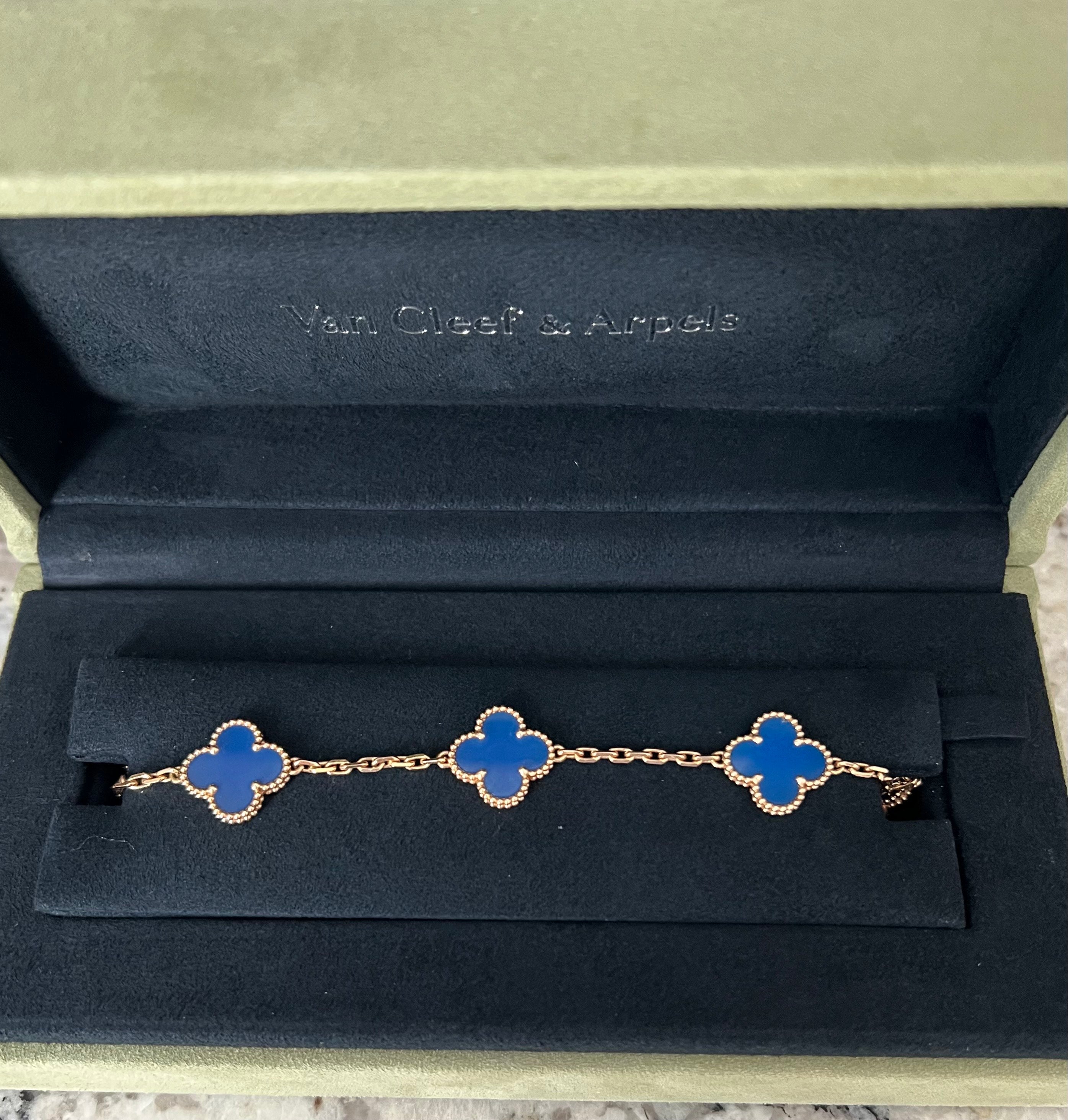 Bracelet Van Cleef & Arpels Vintage Alhambra 5 Motifs Agate Bleue Or Jaune 18 Carats