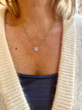 Collier Diamants Effet Taille Emeraude Or Gris 18 Carats
