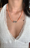 Collier Vintage Corail Peau d'Ange Diamants Or Gris 18 Carats