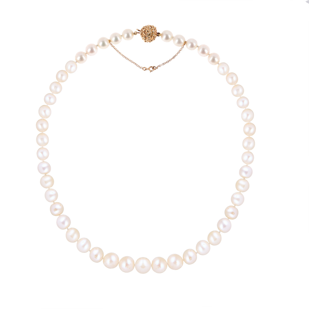 Técla Akoya Pearls 18 Carats Yellow Gold Necklace