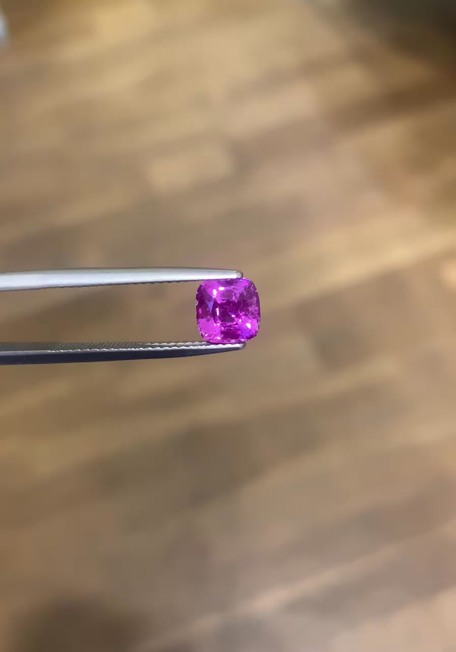 Saphir Rose Madagascar Coussin Non Chauffé 1.82 Carats (Certificat)