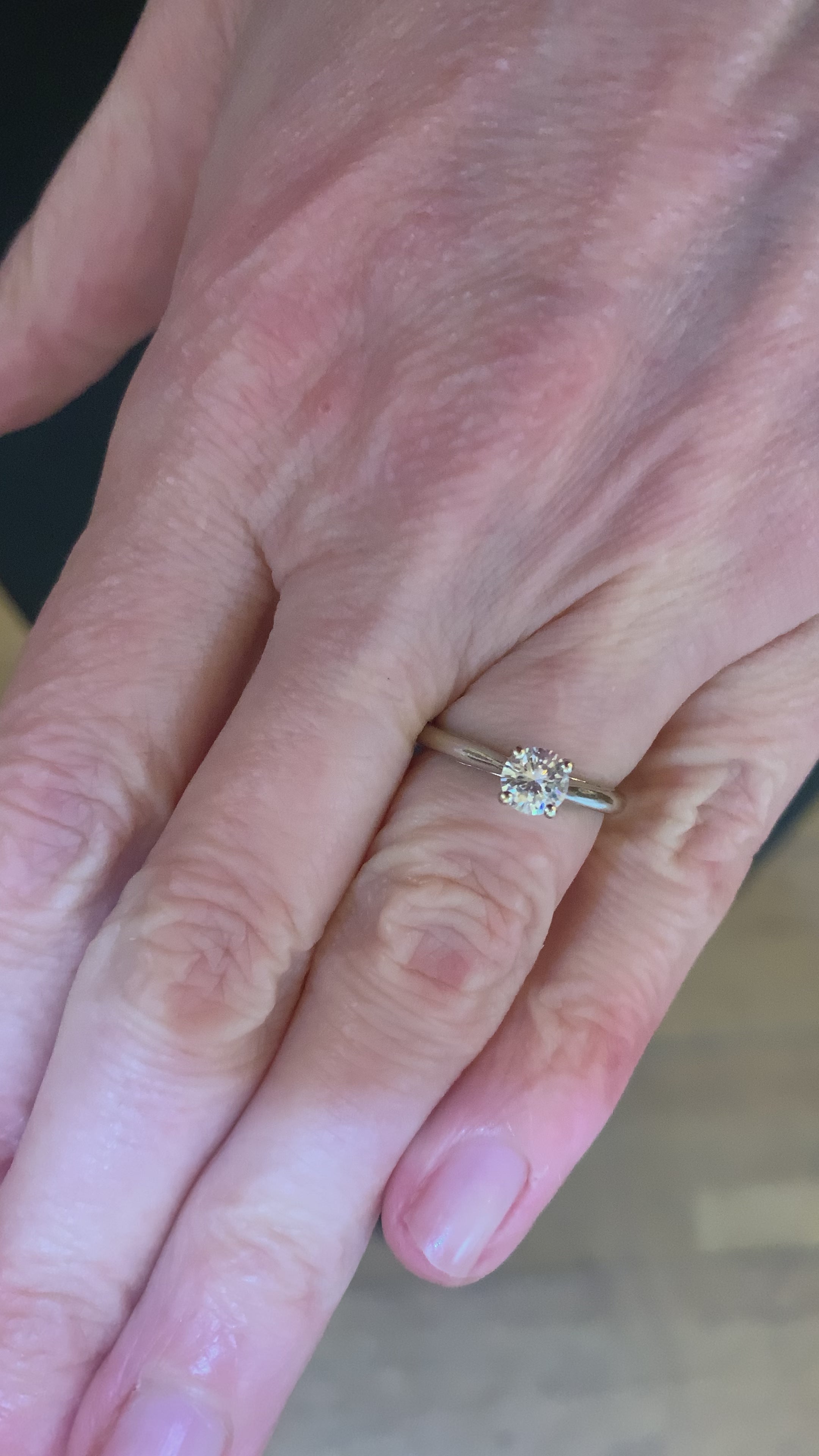 0.45 Carats Diamond Solitaire 18 Carats White Gold Ring