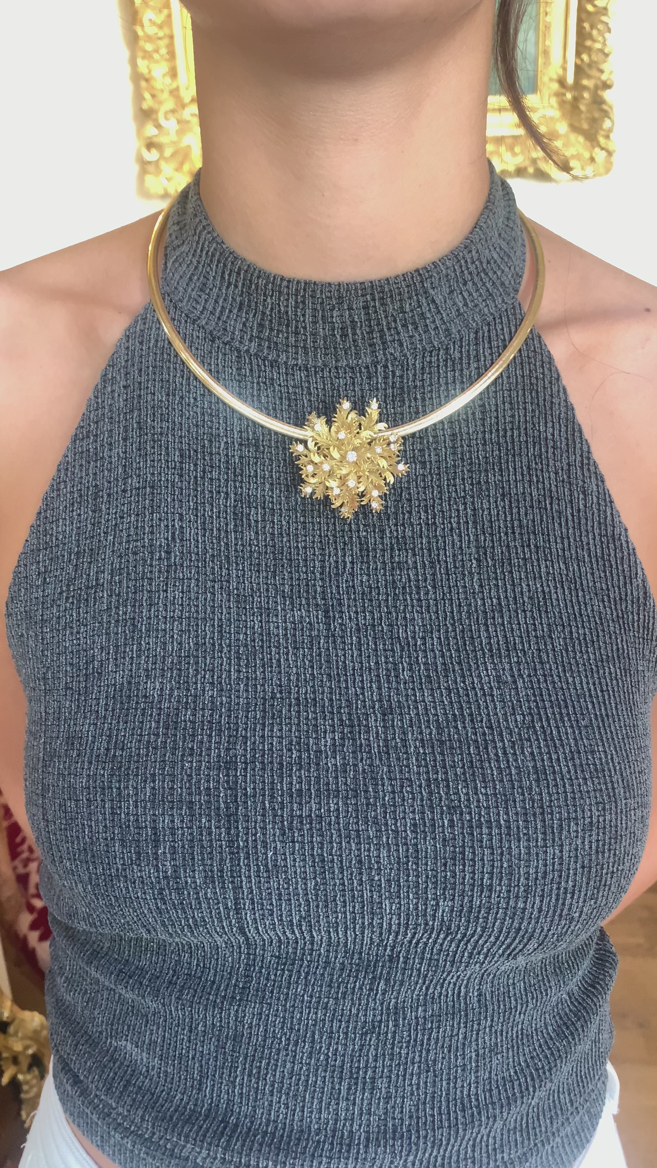 1.20 Carats Diamonds 18 Carat Yellow Gold Thistle Brooch