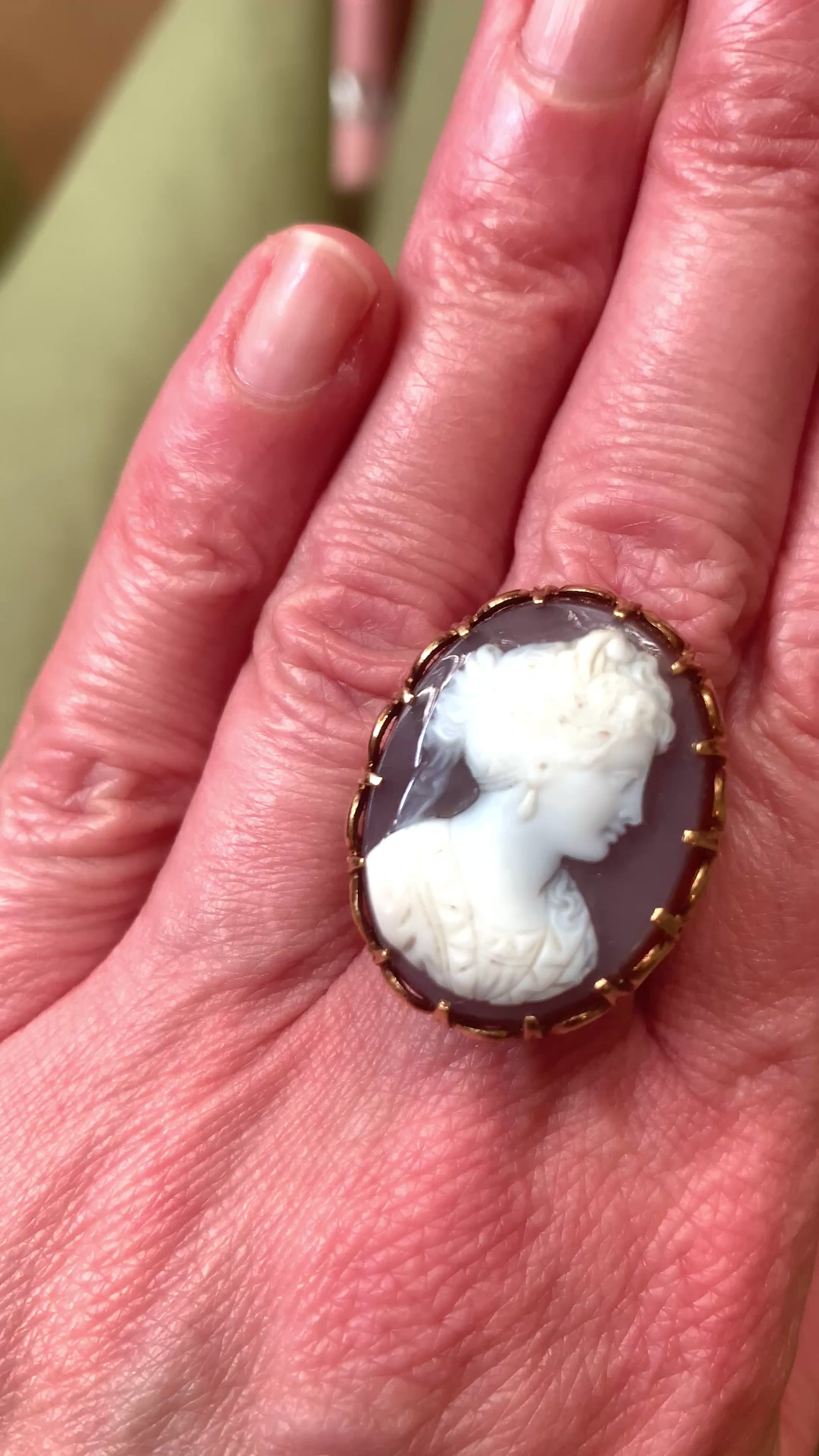 Bague Ancienne Camée Agate Or Jaune 18 Carats
