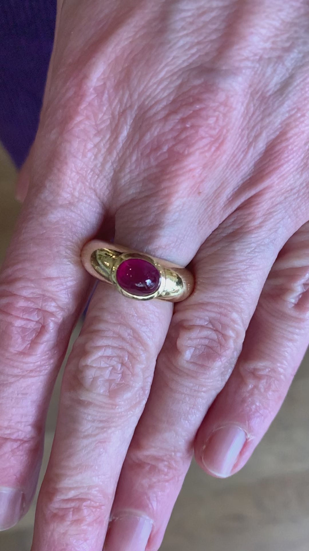 Bague Jonc Rubis Cabochon Or Jaune 18 Carats