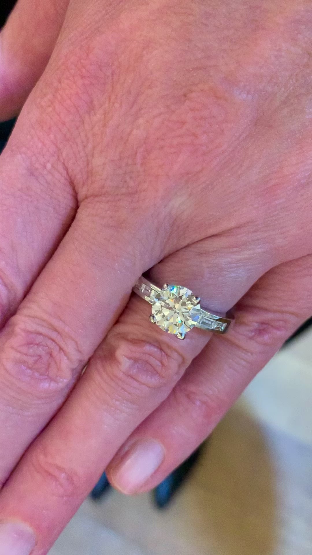 Bague Solitaire Diamant 2 Carats Or Gris 18 Carats (Certificat)