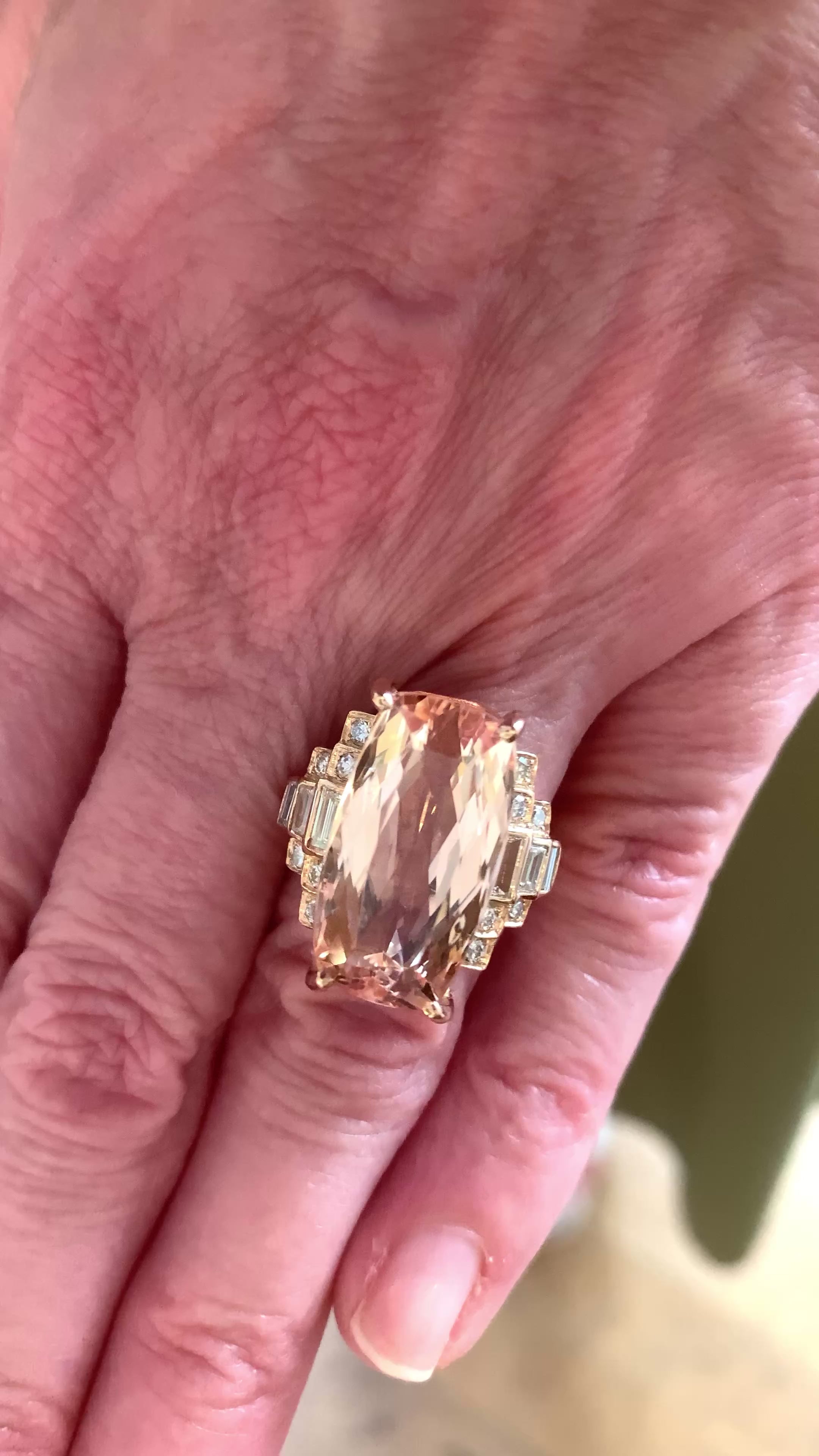 Bague Cocktail Morganite 15 Carats Diamants Or Rose 18 Carats