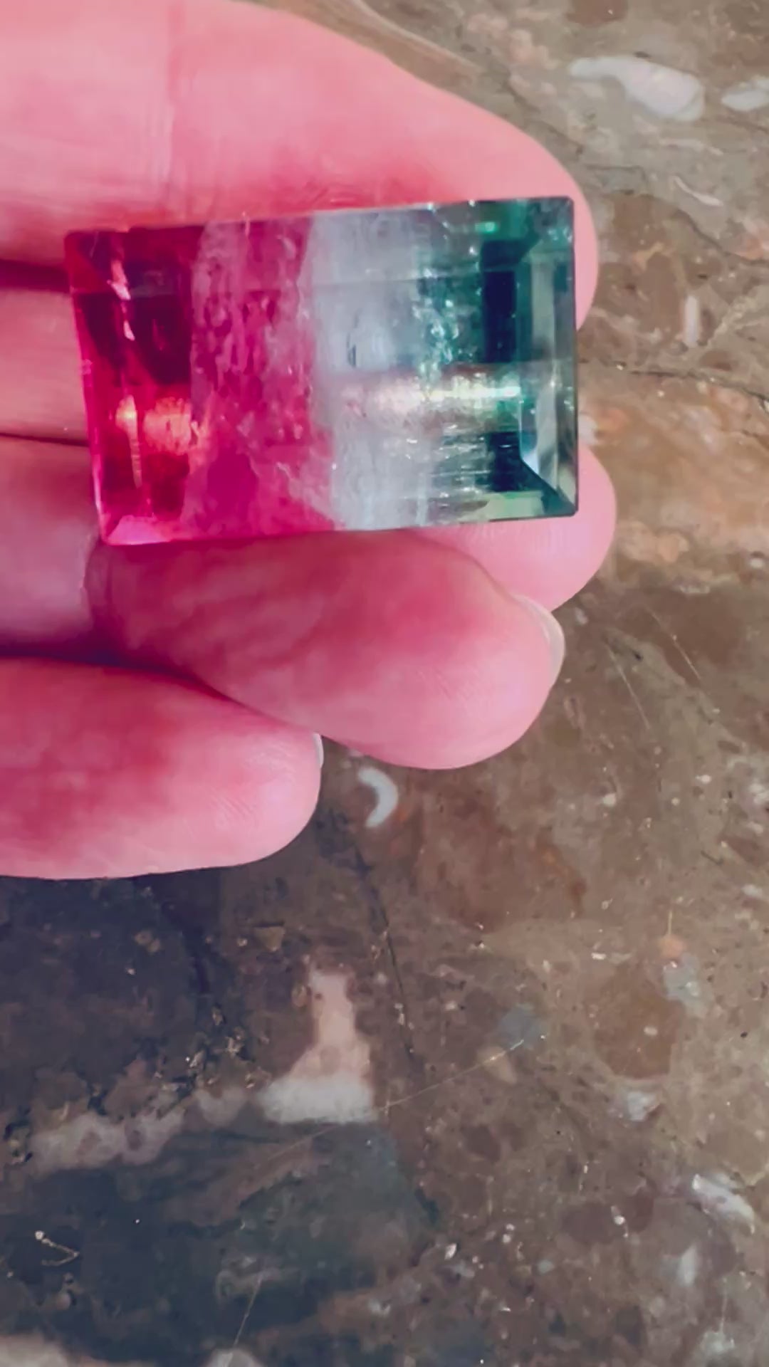 Tourmaline trichroïque