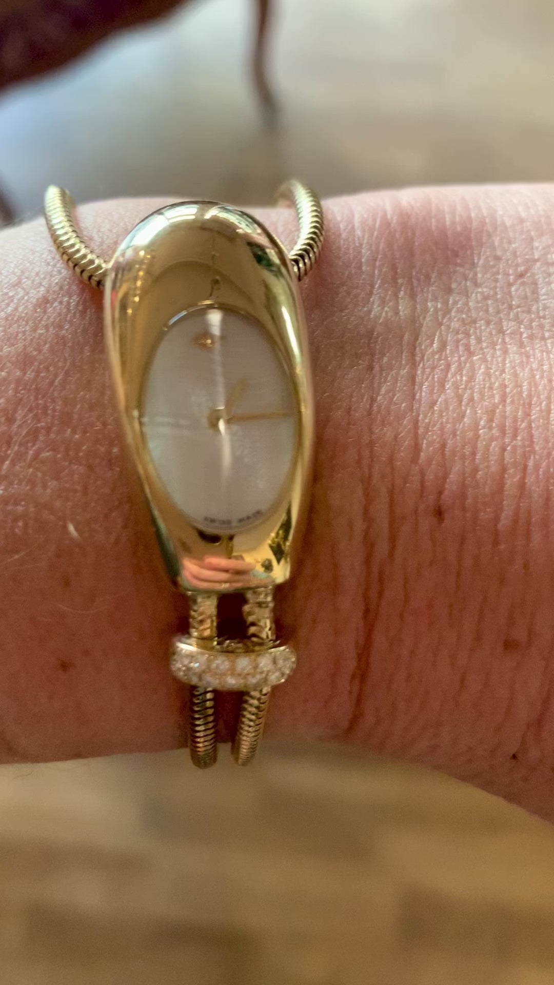 Vintage Van Cleef & Arpels Diamonds 18 Carats Yellow Gold Padlock Watch