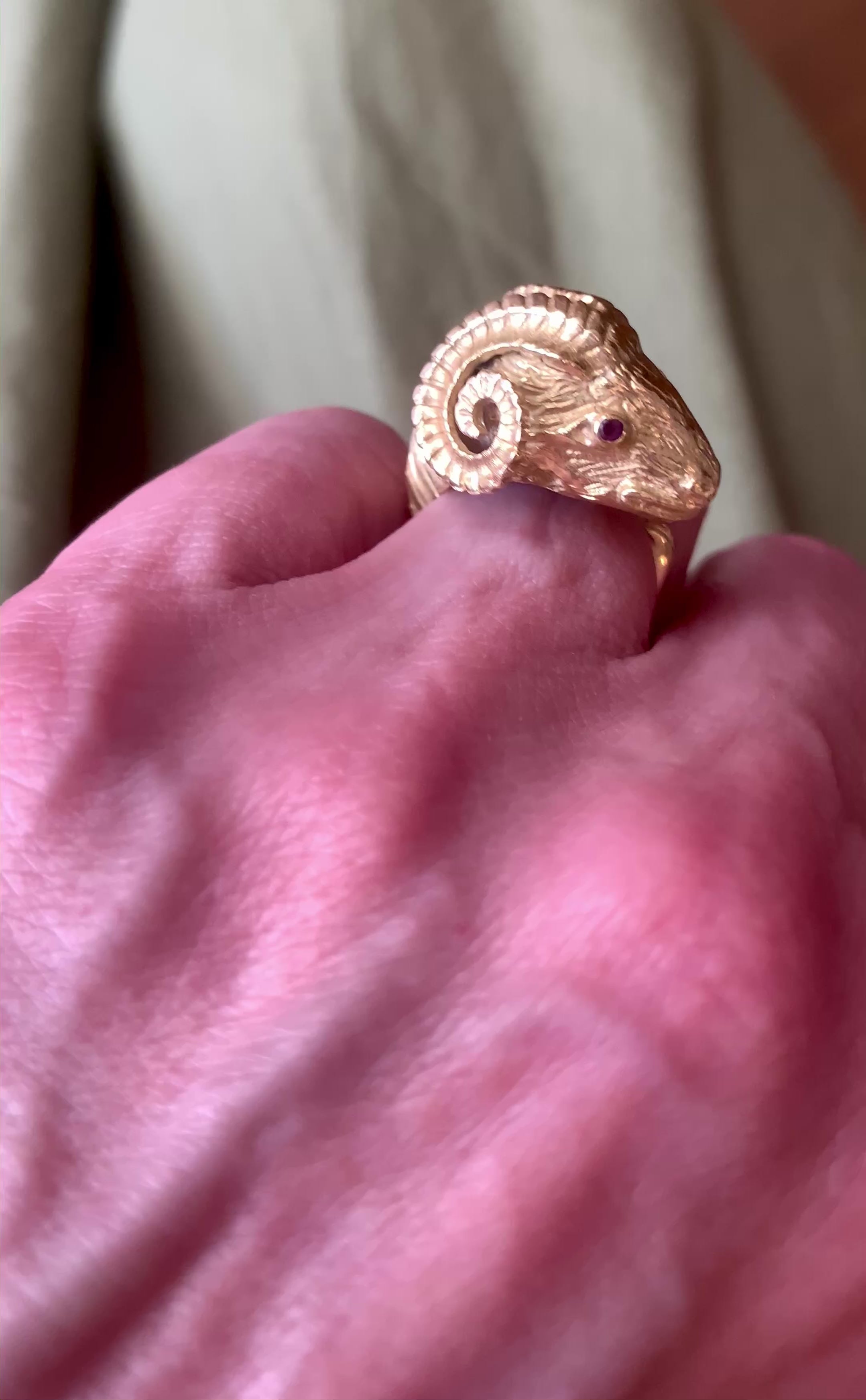 Zolotas Vintage Aries 18 Carats Yellow Gold Ring