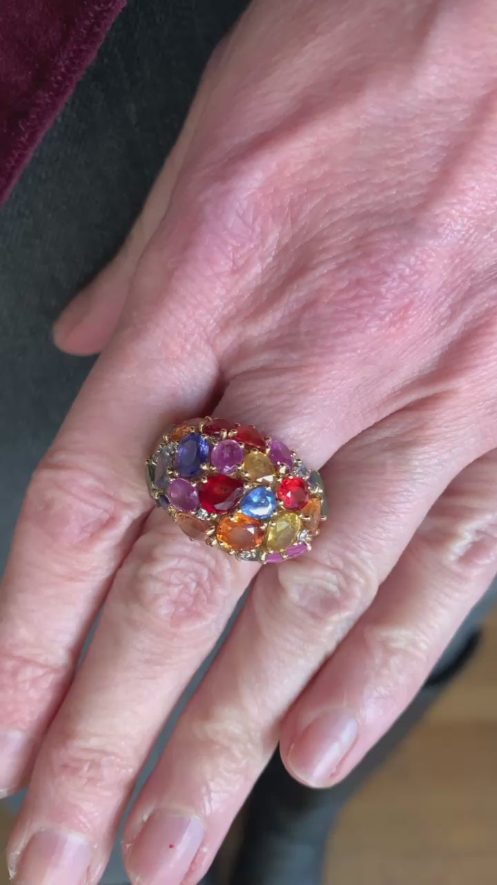 Bague Bombée Saphirs Multicolore 6 carats Diamants Or Jaune 18 Carats