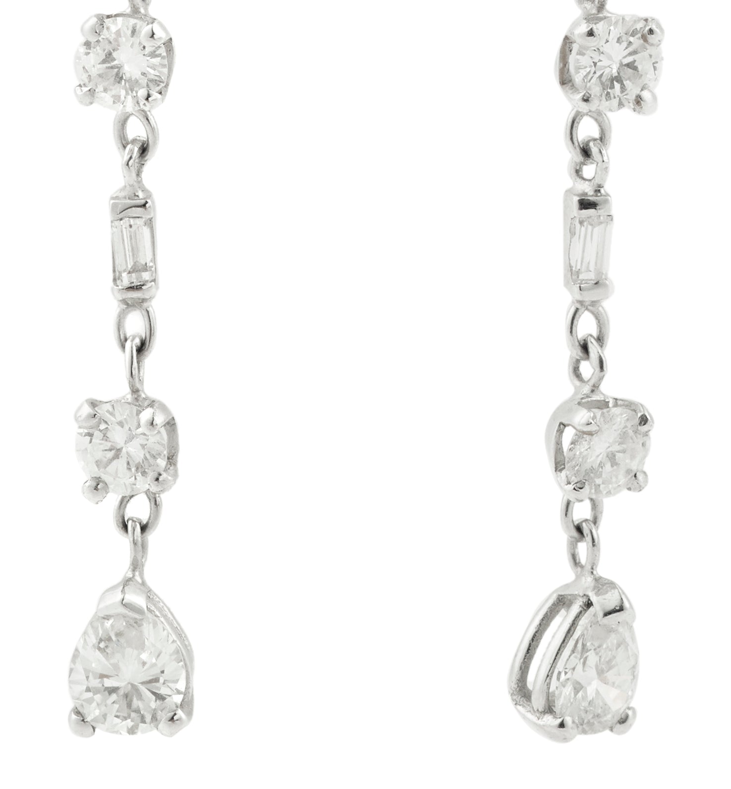 Boucles D’Oreilles Diamants Poire Diamants Baguette 4.50 Carats Or Gris 18 Carats