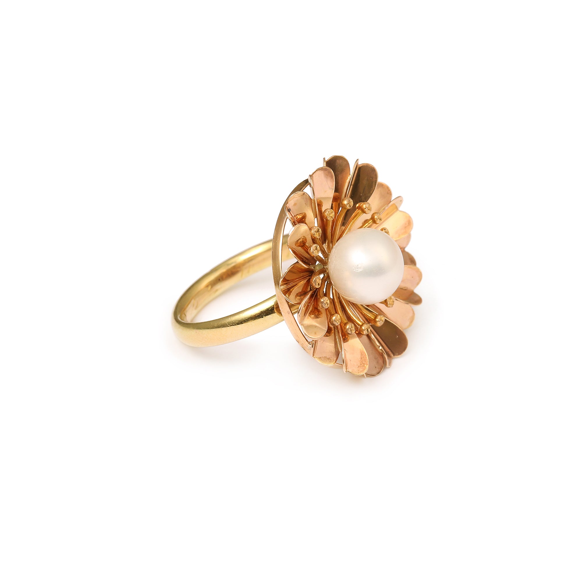 Pearl 18 Carats Rose Gold Cocktail Daisy Ring