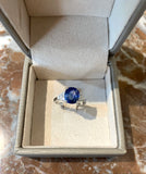 3.08 Carats Ceylon Sapphire Diamonds 18 Carats White Gold Ring