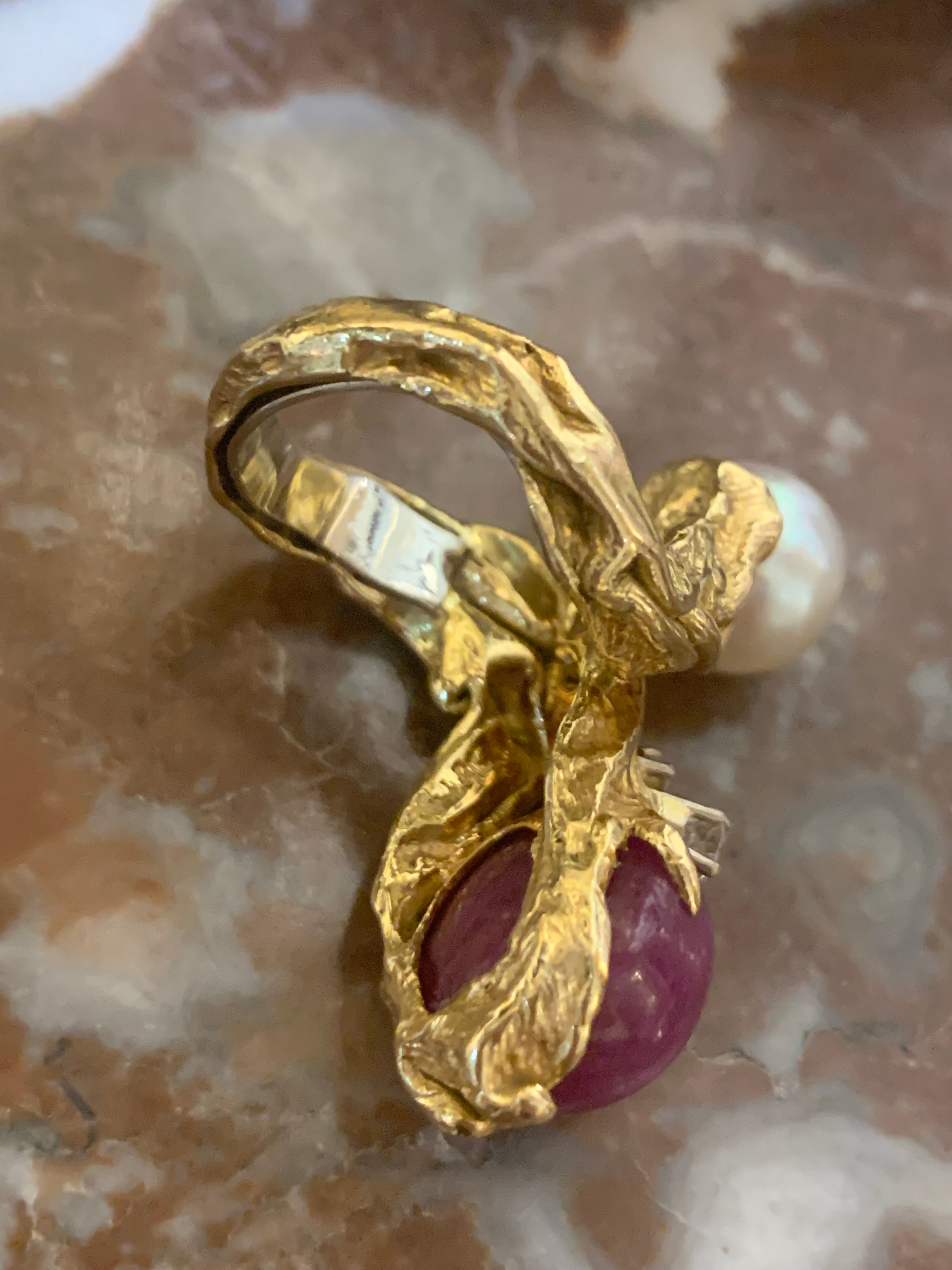 Gilbert Albert Toi & Moi Ruby Pearl Diamonds 18 Carats Yellow Gold Ring