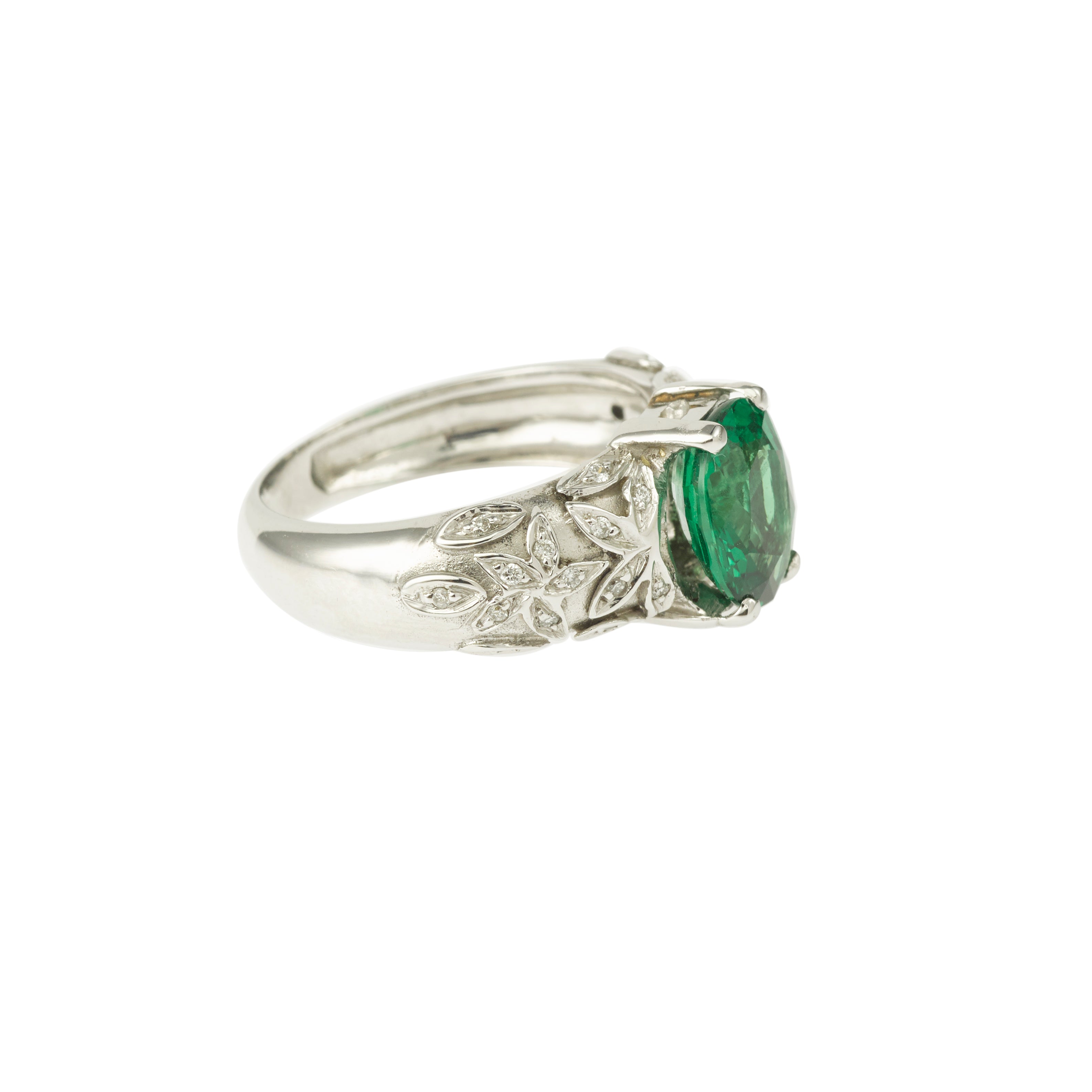 Bague Grenat Tsavorite 2,67 Carats Diamants Or Gris 18 Carats