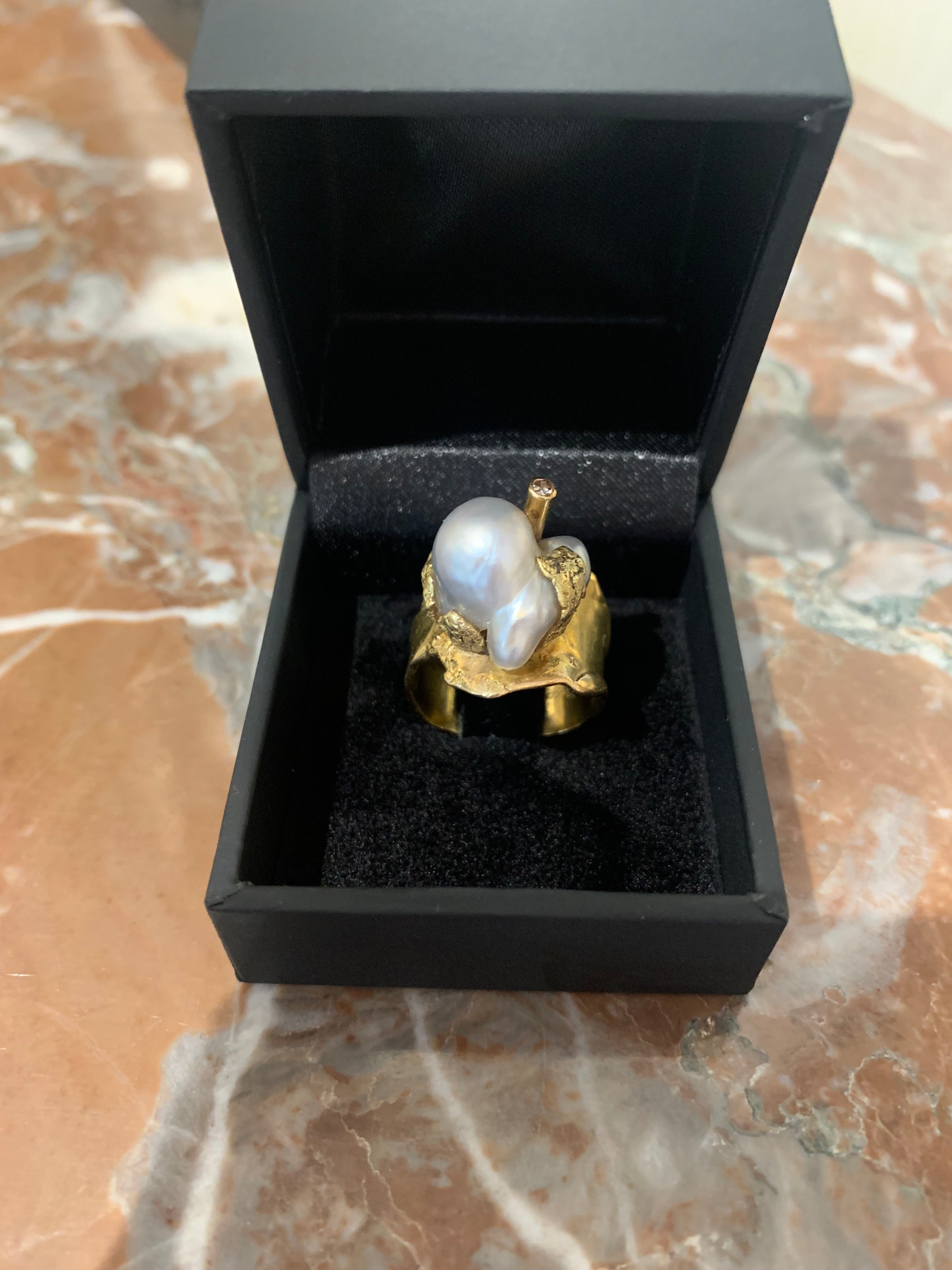 Bague Roland Schad Perle Baroque Diamant Or Jaune 18 Carats