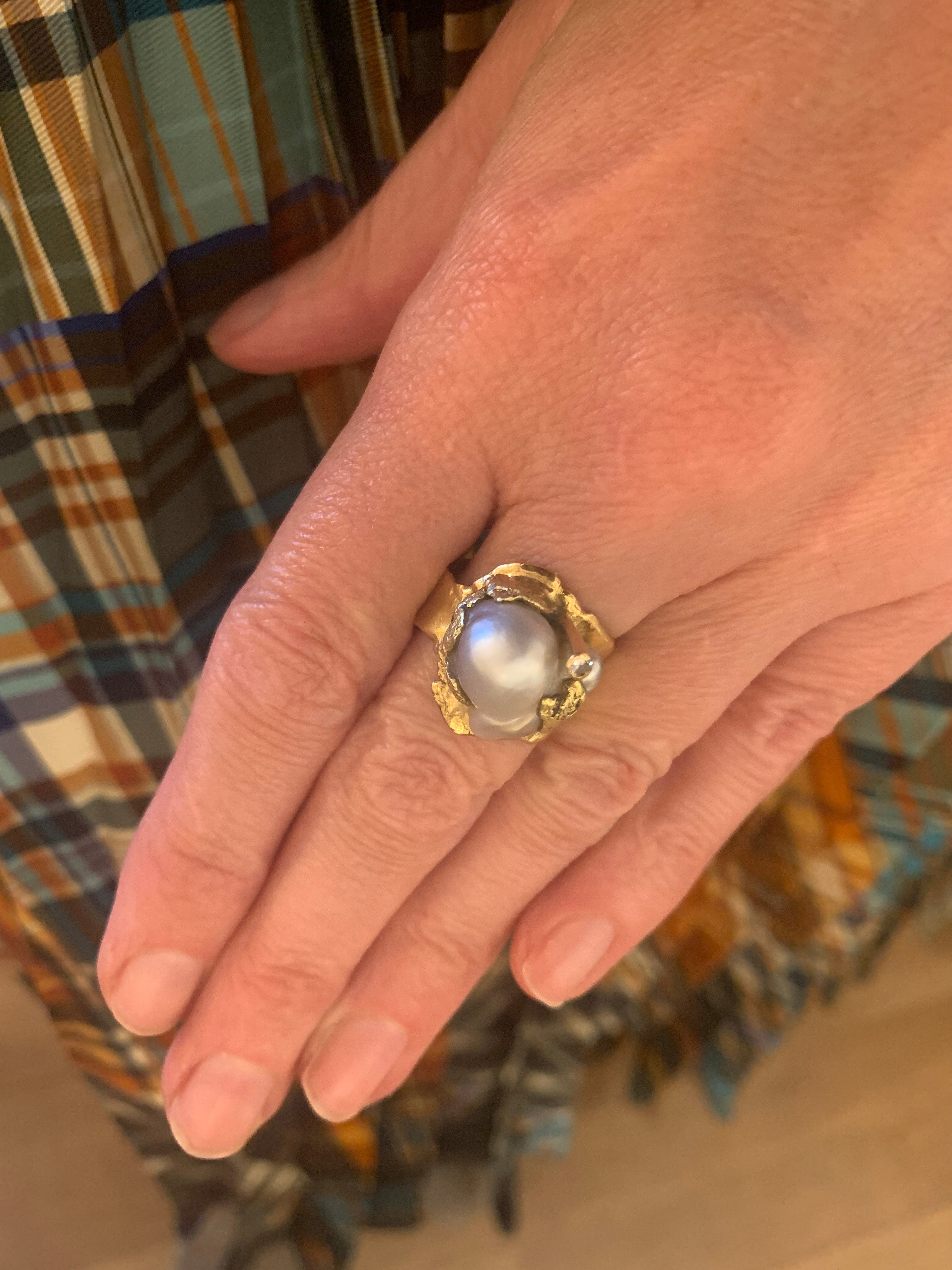 Roland Schad Baroque Pearl Diamond 18 Carat Yellow Gold Ring