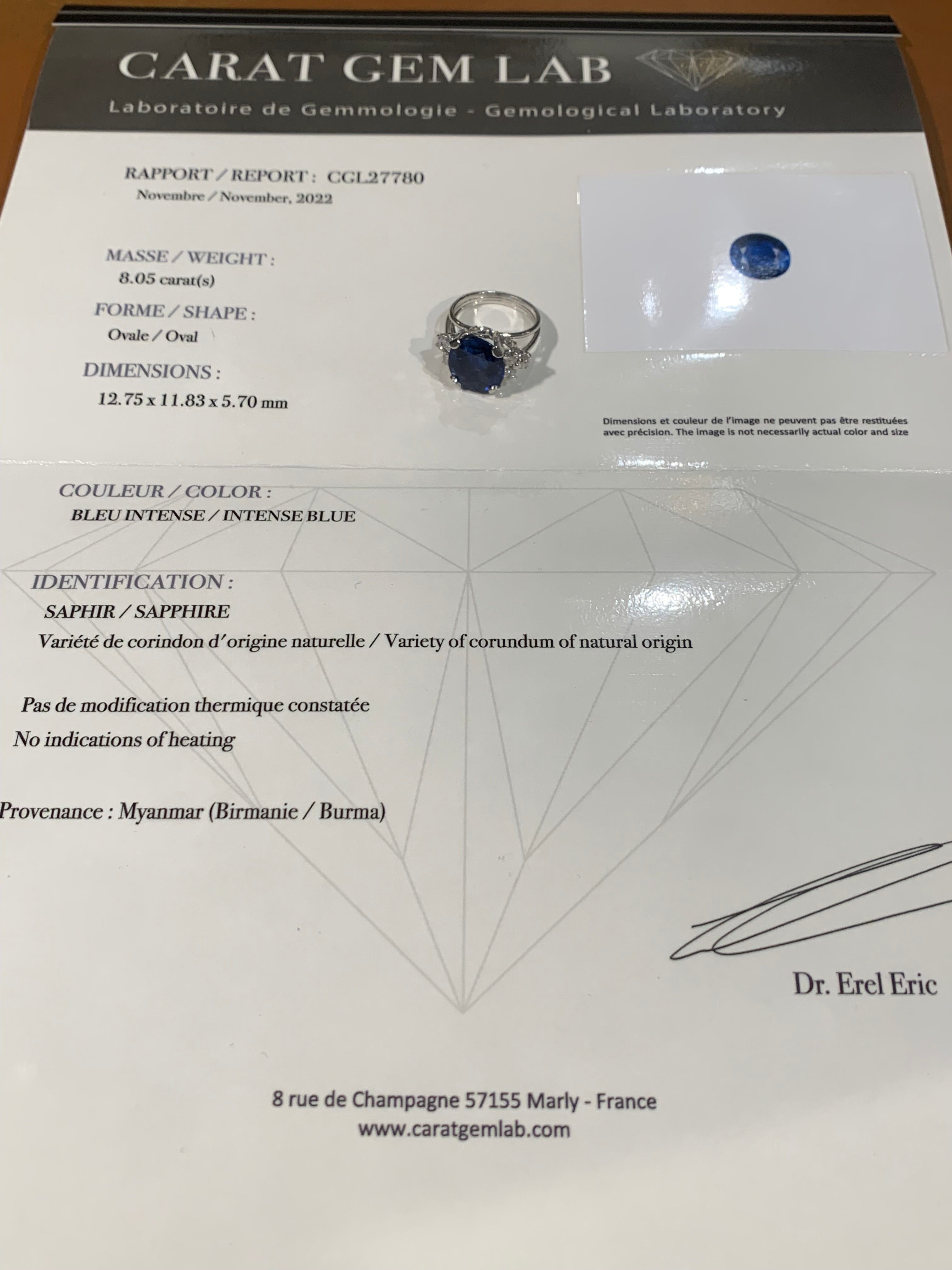 Retro Certified 8 Carats Non heated Burmese Sapphire Diamonds Platinum 18 Carats White Gold Ring