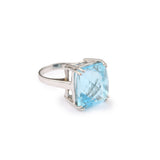 Certified Non Heated 24 Carats Topaz 18 Carats White Gold Ring