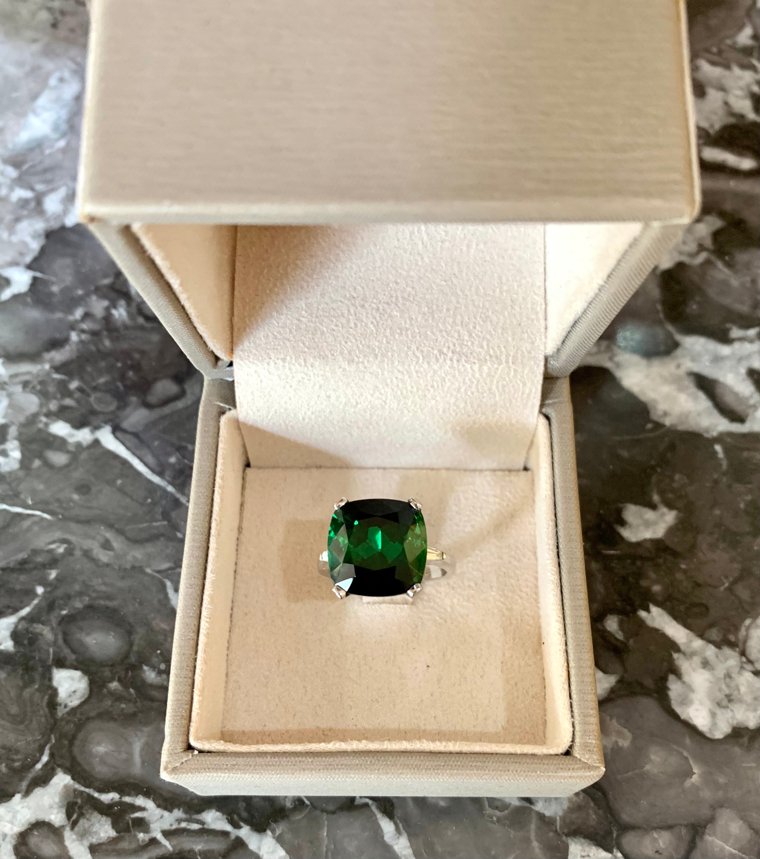 10.33 Carats Green Tourmaline Diamonds 18 Carat White Gold Ring