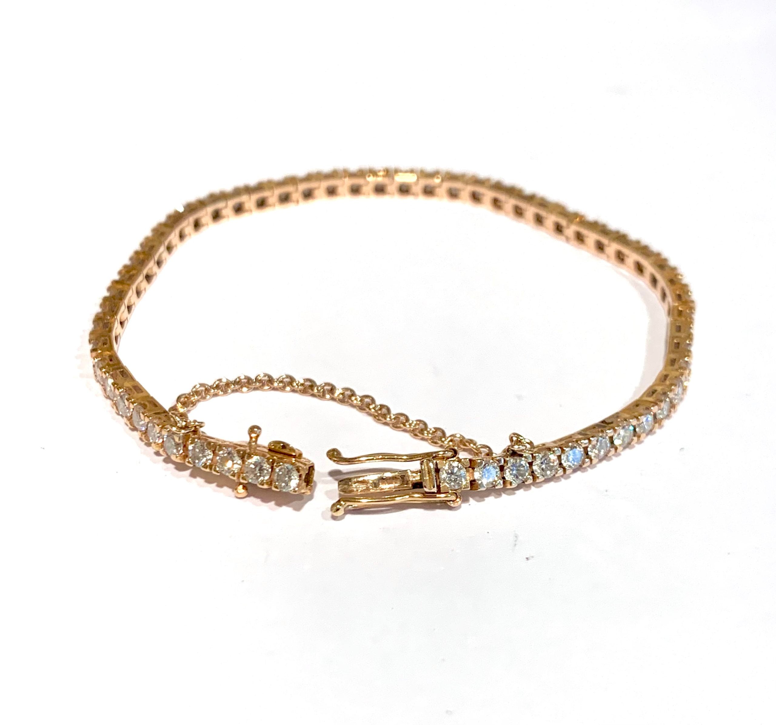 2.85 Carats Diamonds 18 Carat Rose Gold Tennis Bracelet