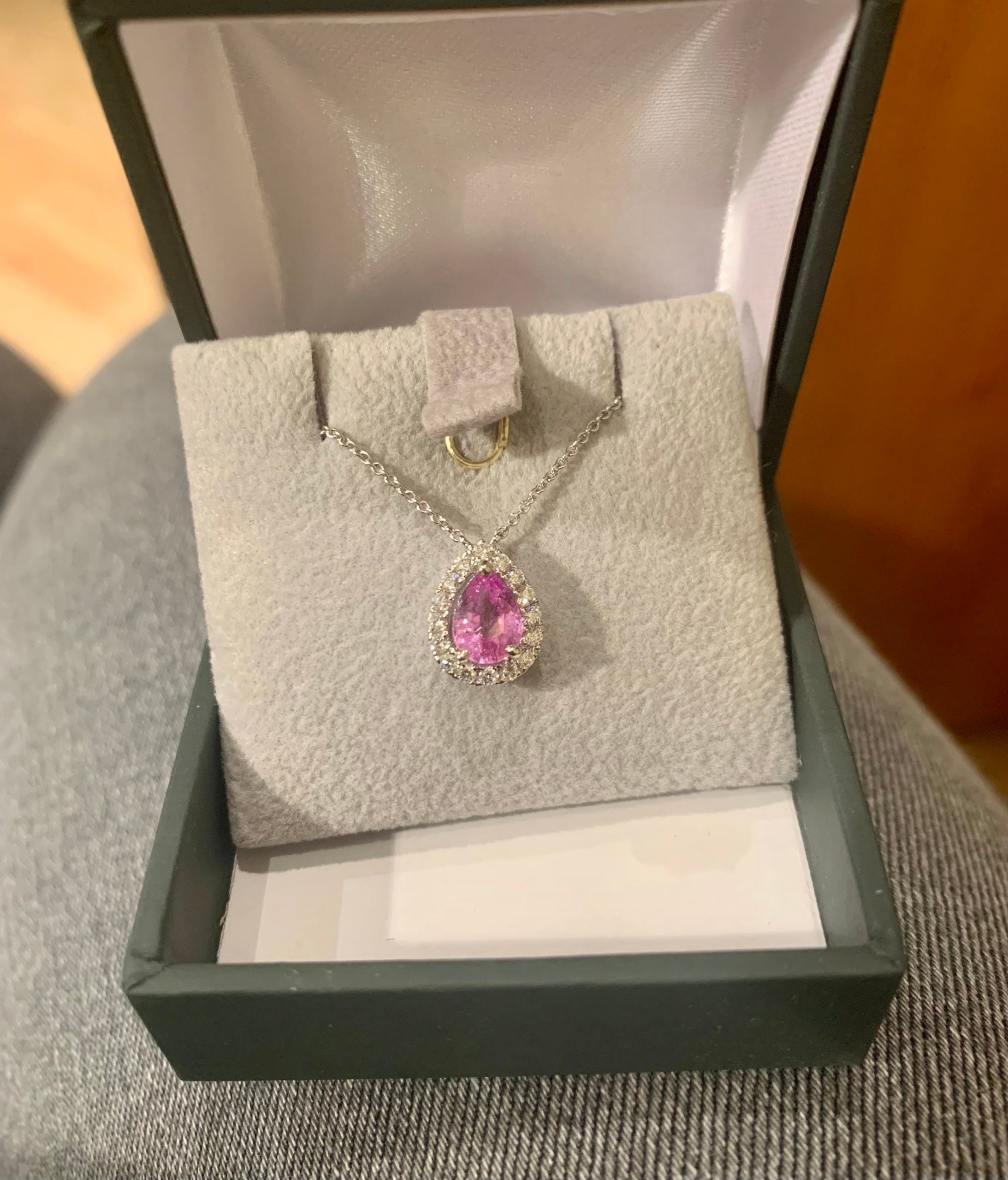 Pear Pink Sapphire Diamonds 18 Carats White Gold Necklace