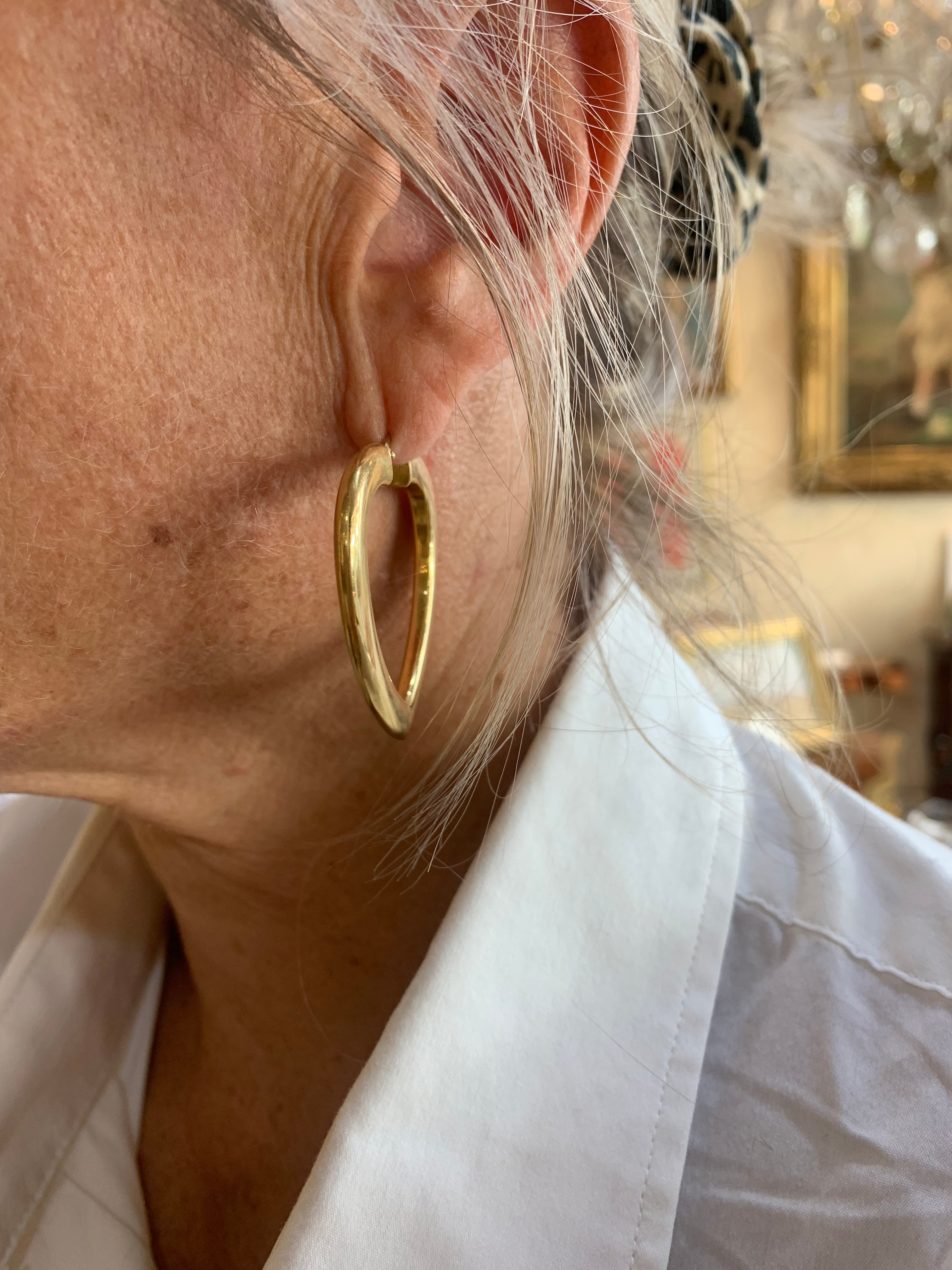 Grandes créoles en or jaune 750 millièmes (18 carats) clips d'oreilles Grandes créoles en or jaune 750 millièmes (18 carats) clips d'oreilles
