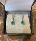 Paire de Dormeuses Emeraudes Diamants Or Gris 18 Carats