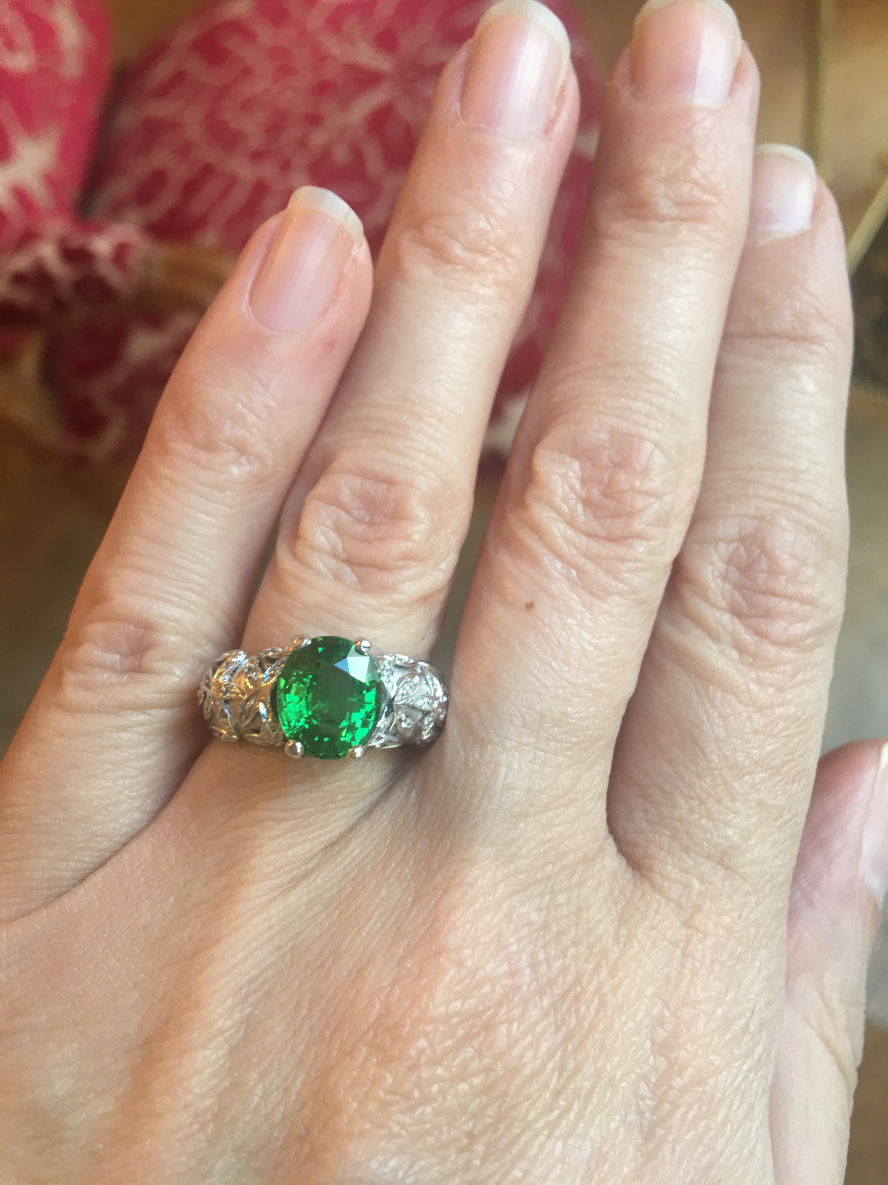 2,67 Carats Tsavorite Garnet Diamonds 18k White Gold Ring