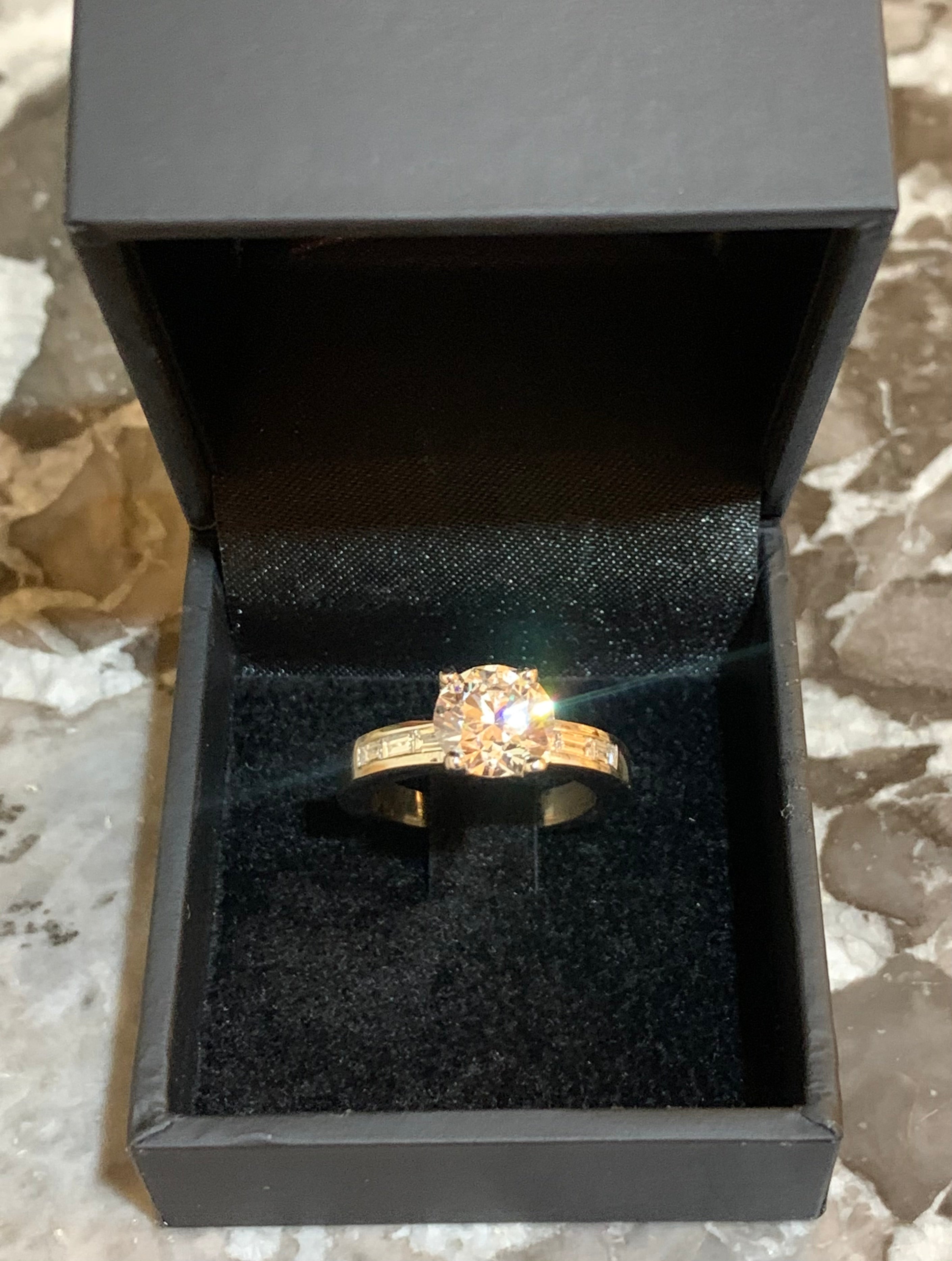 Bague Solitaire Diamant 2 Carats Or Gris 18 Carats Certificat