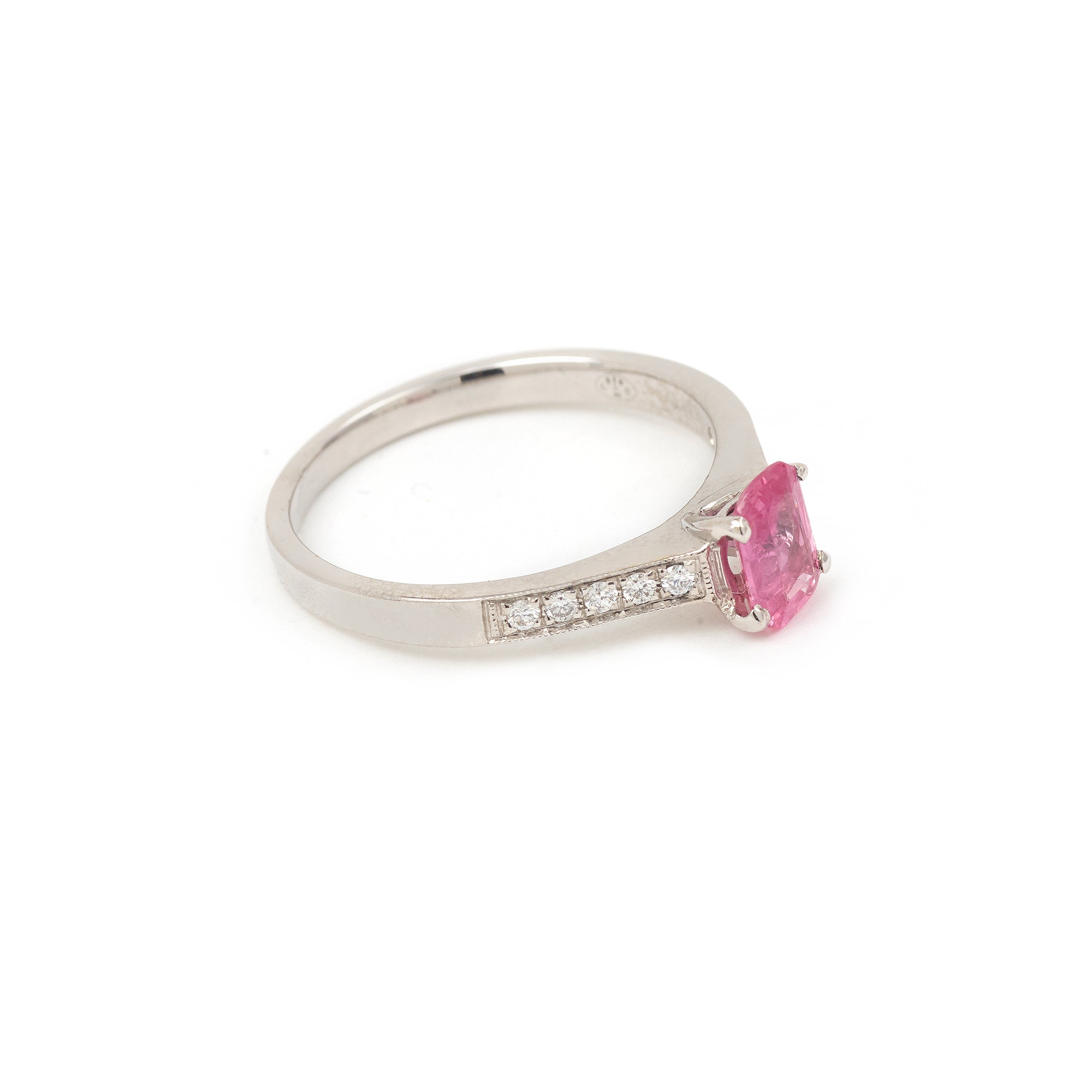Bague Saphir Rose Rectangle Coussin 0.67 Carats Diamants Or Gris 18 Carats (Certifié)